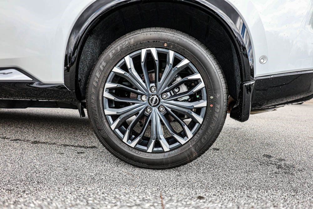 2025 Nissan Rogue Platinum photo 14