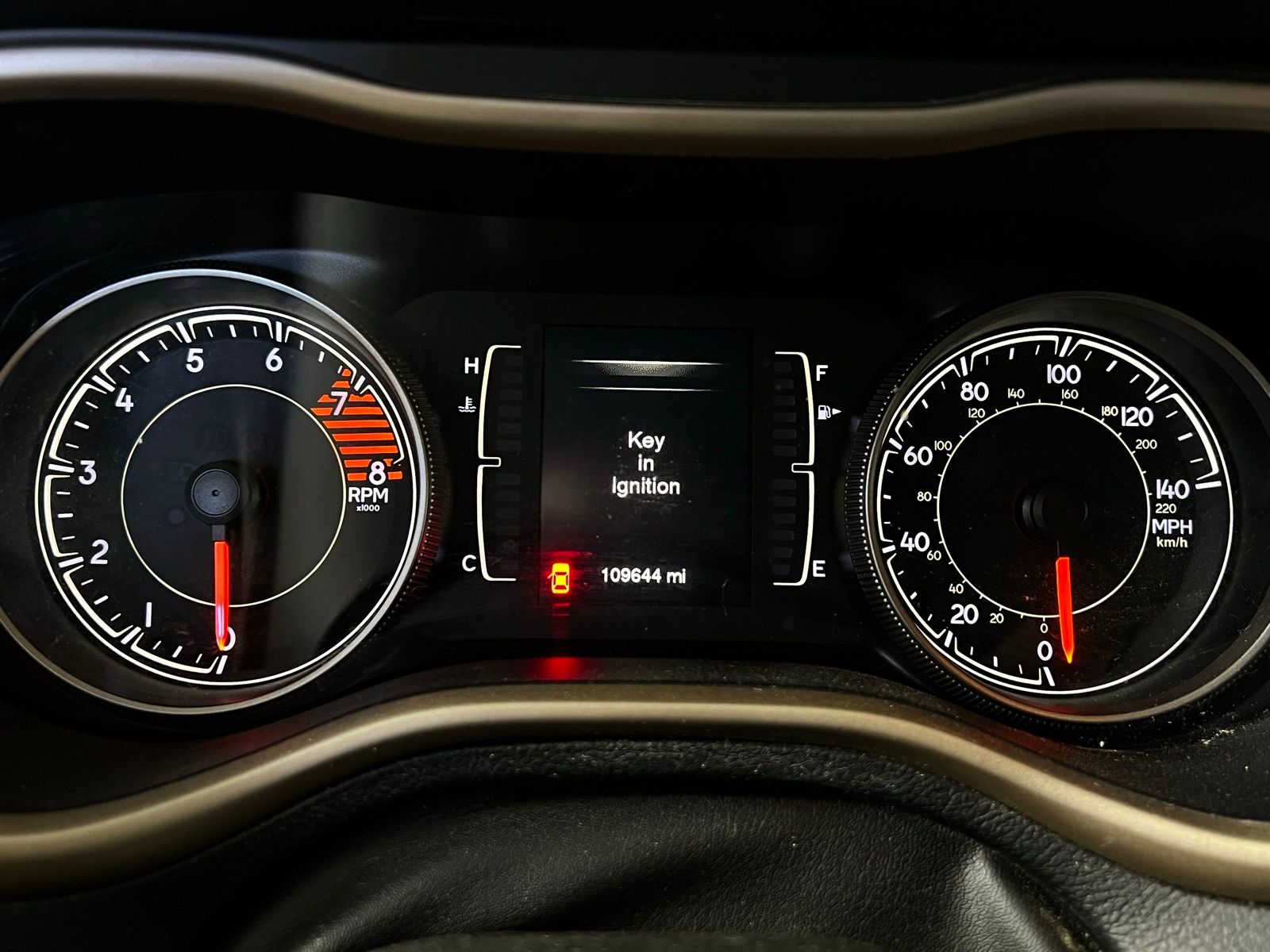 Thumbnail: 2016 Jeep Cherokee - 11