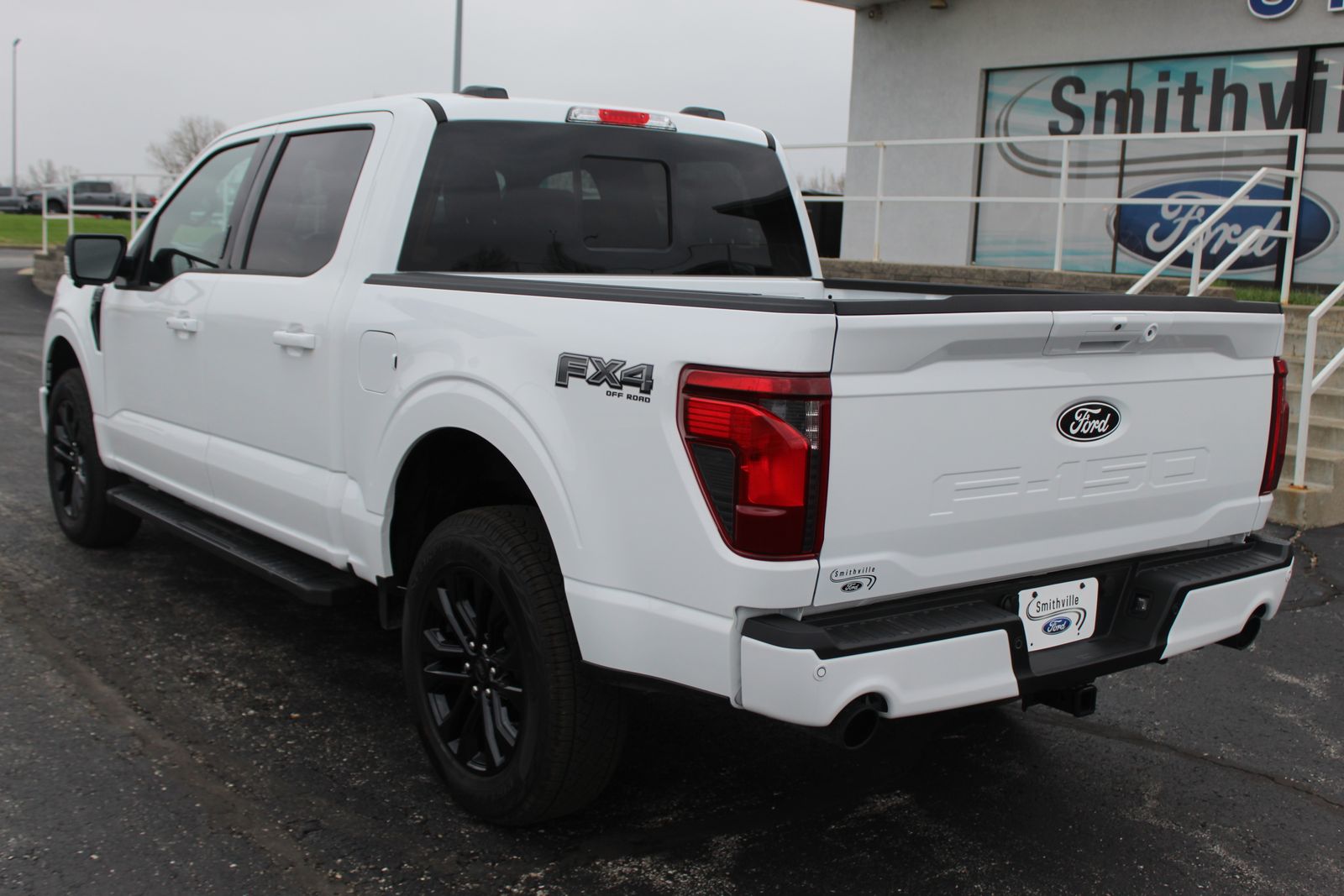 View vehicle photo 7