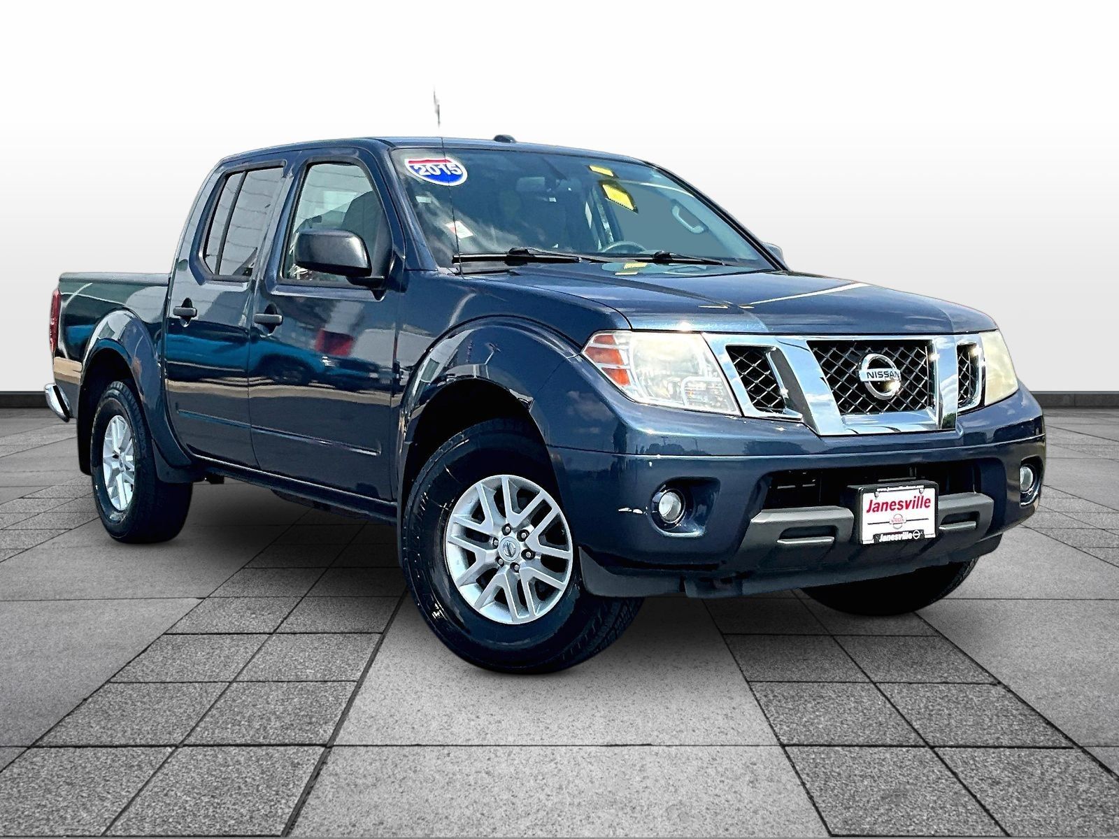Arctic Blue Metallic 2015 Nissan Frontier Pickup Truck Four-Wheel Drive 5-Speed Automatic Overdrive