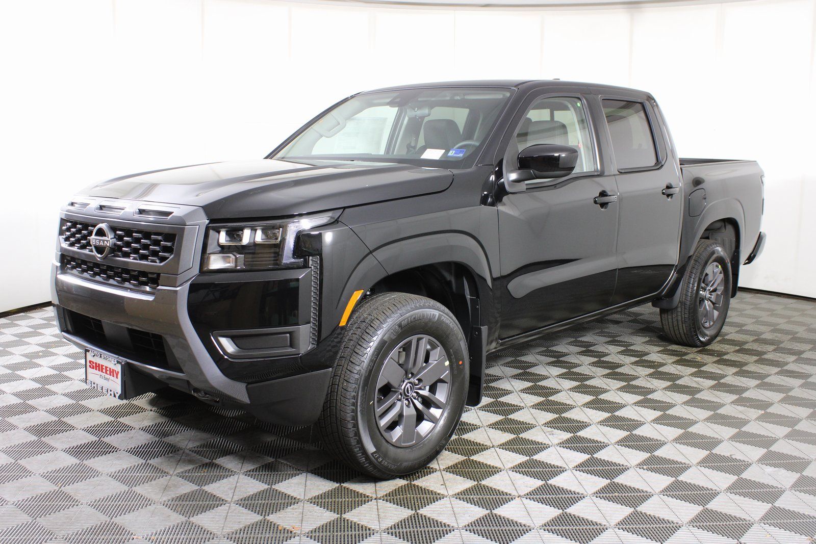 View vehicle photo 3