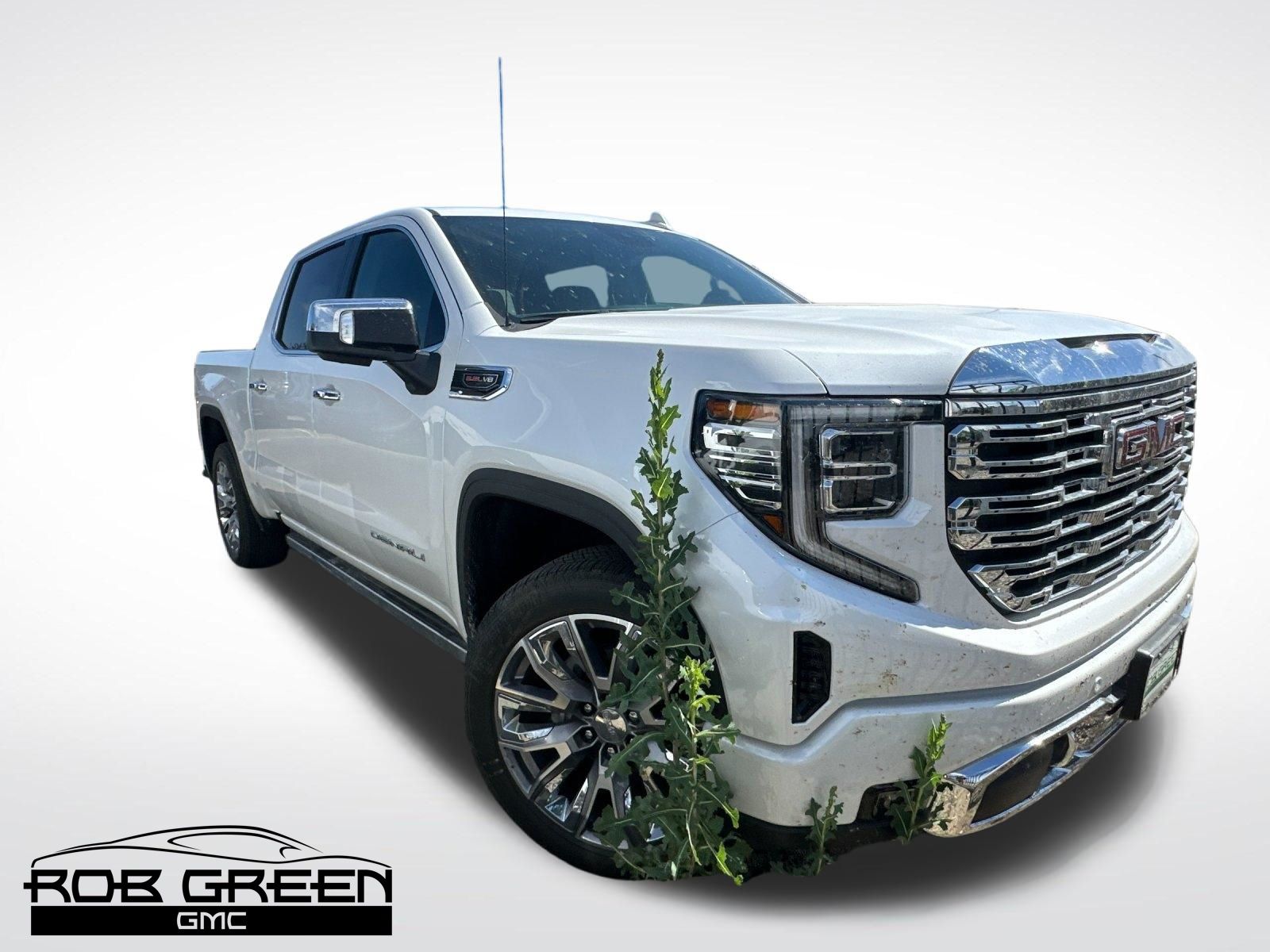 White Frost Tricoat 2025 GMC Sierra 1500 Pickup Truck Four-Wheel Drive Automatic