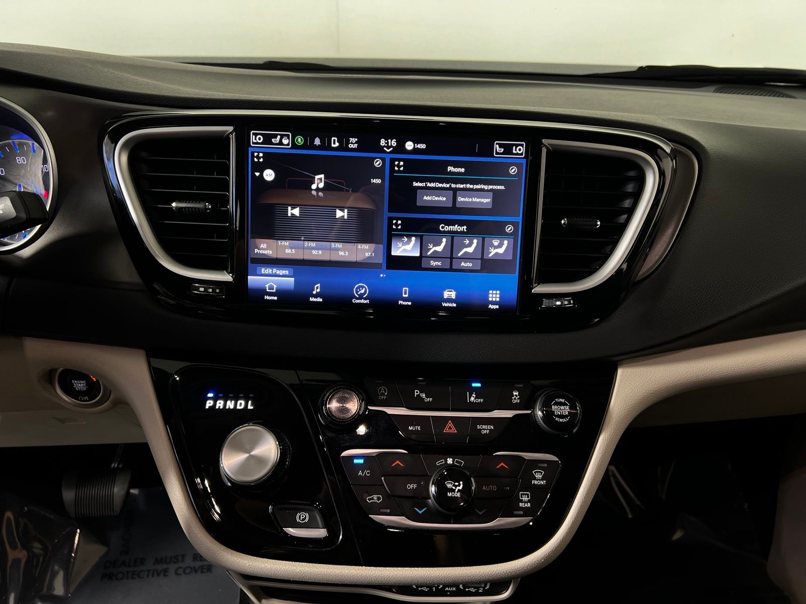 Thumbnail: 2024 Chrysler Pacifica - 19