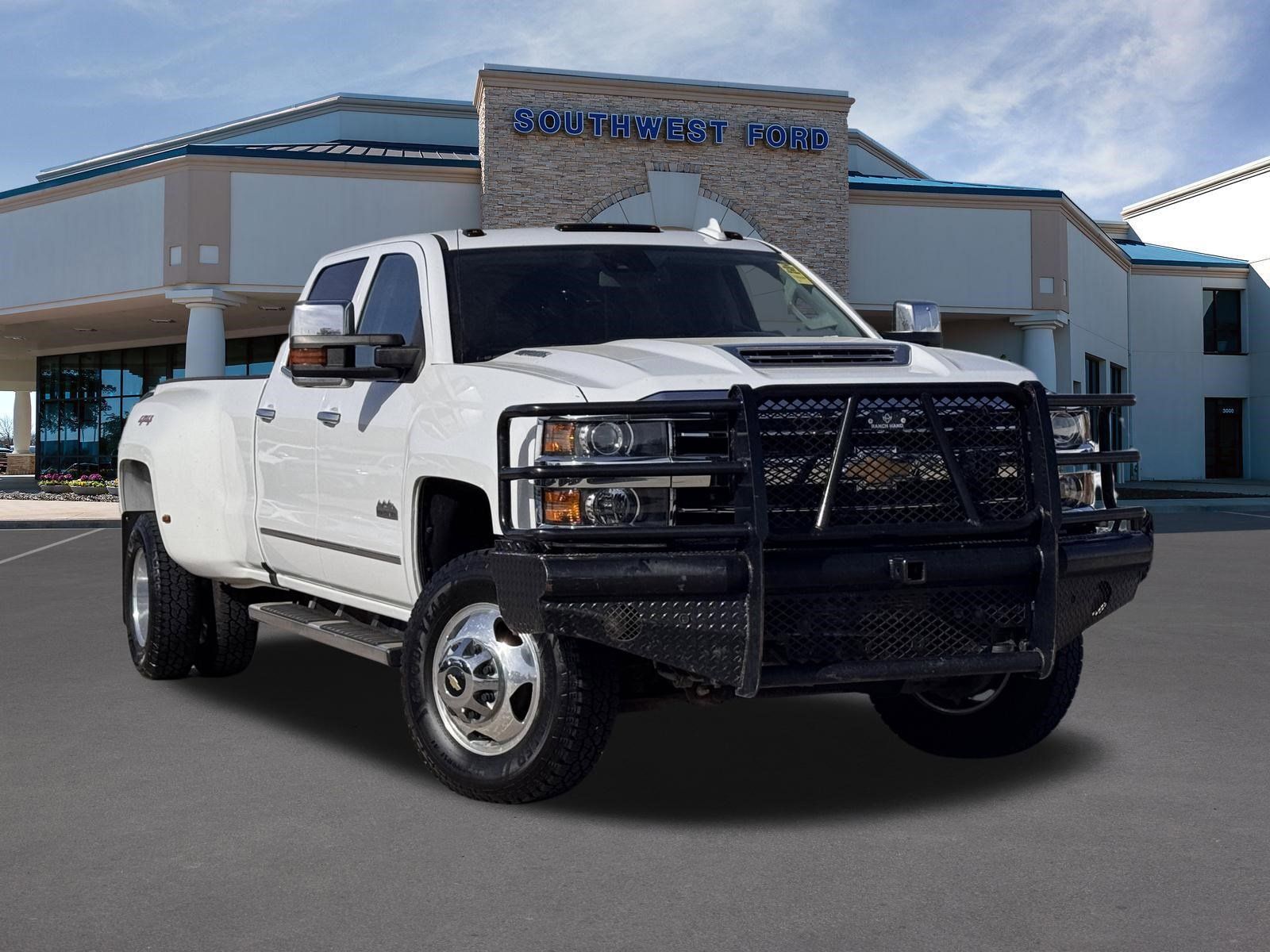 Summit White 2018 Chevrolet Silverado 3500HD High Country Crew Cab 4WD Pickup Truck Four-Wheel Drive 6-Speed Automatic