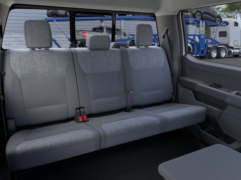 New 2026 Oxford White Ford XLT image 11