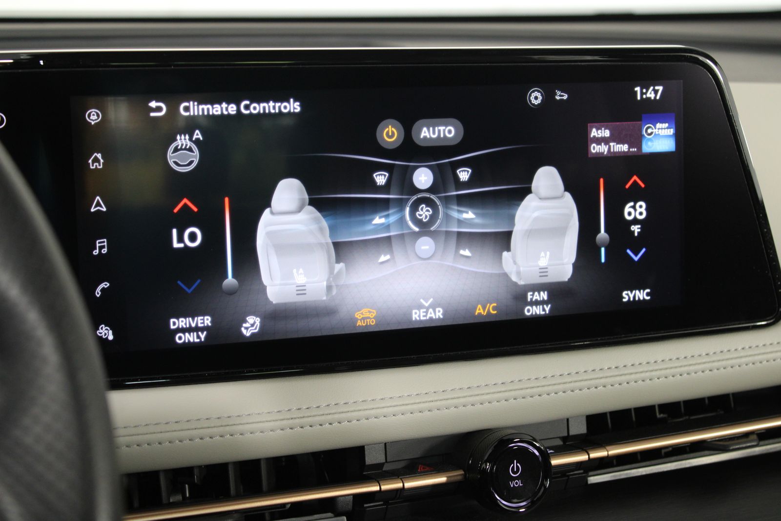 Used 2023 Gray Nissan EVOLVE+ image 25