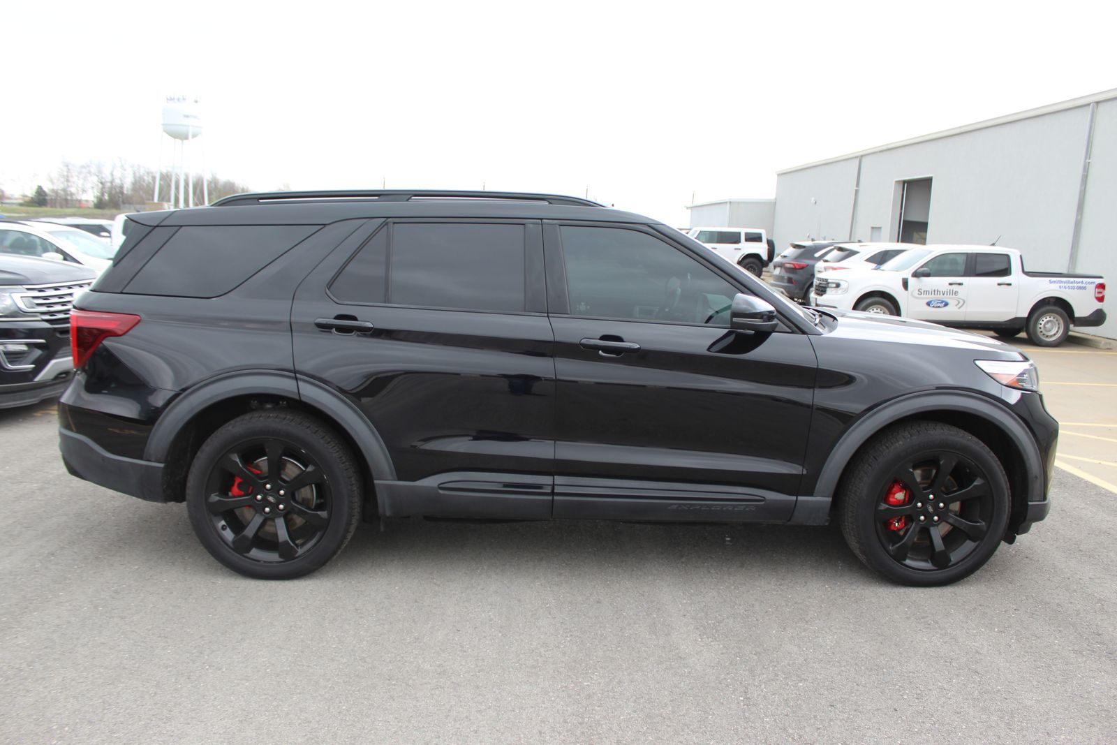 View vehicle photo 7