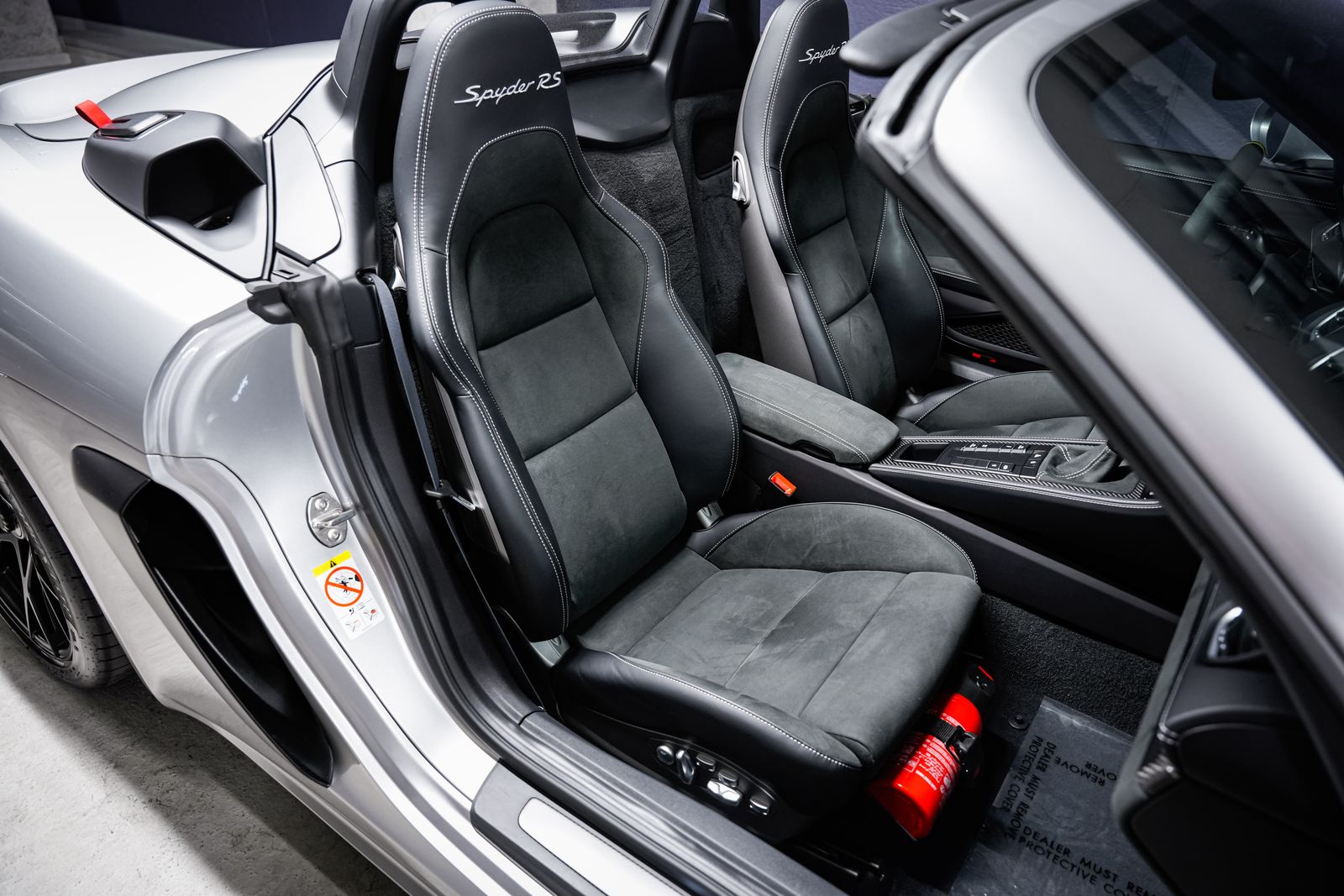 2025 Porsche 718 Spyder RS — photo 24