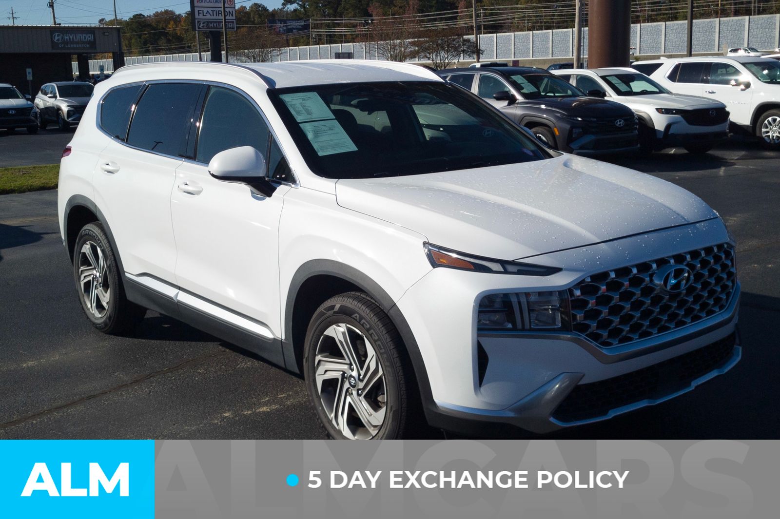 2022 Hyundai Santa Fe SEL photo 3