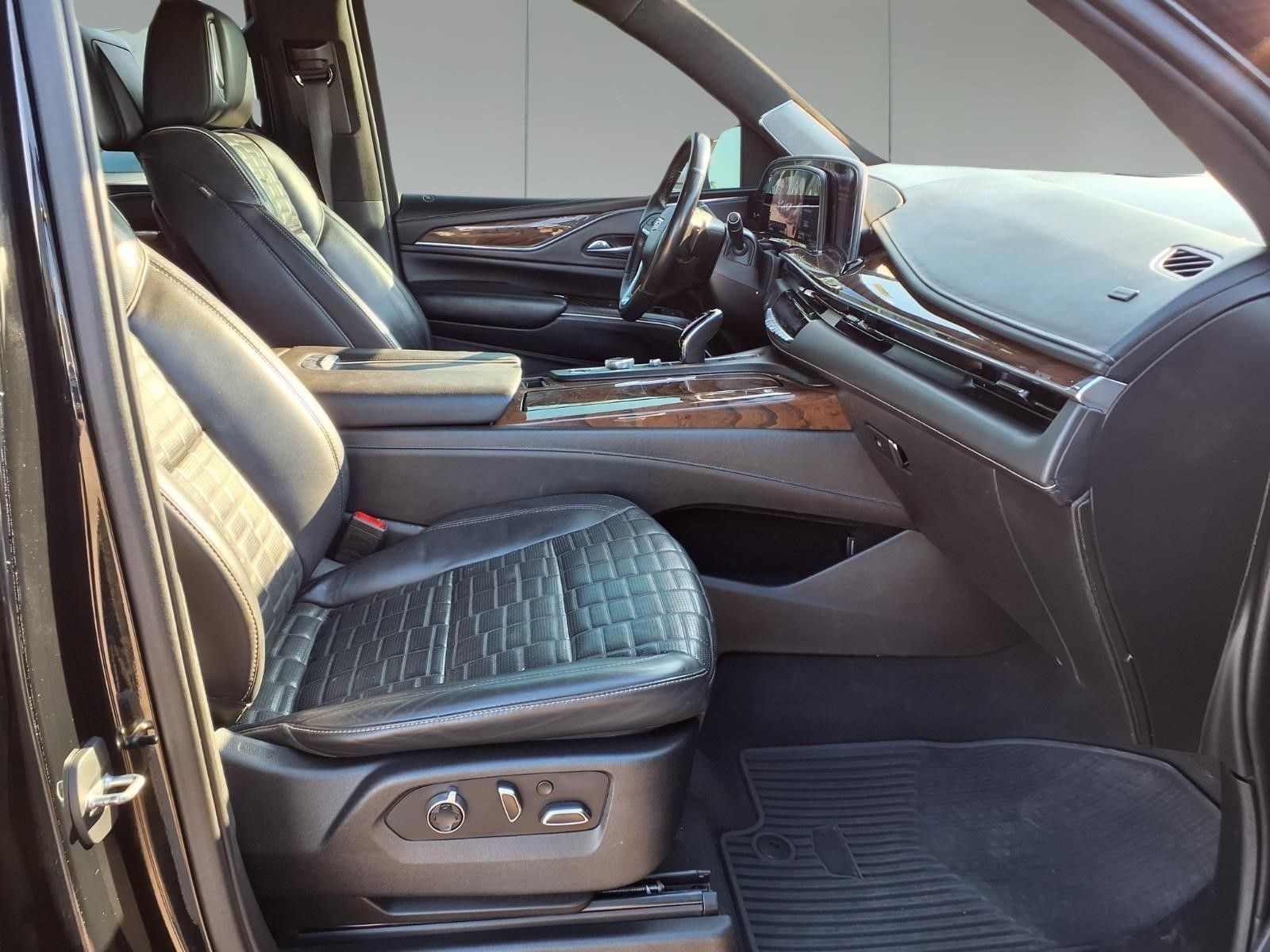 2021 Cadillac Escalade Premium Luxury Platinum Black at Bayway Cadillac Southwest