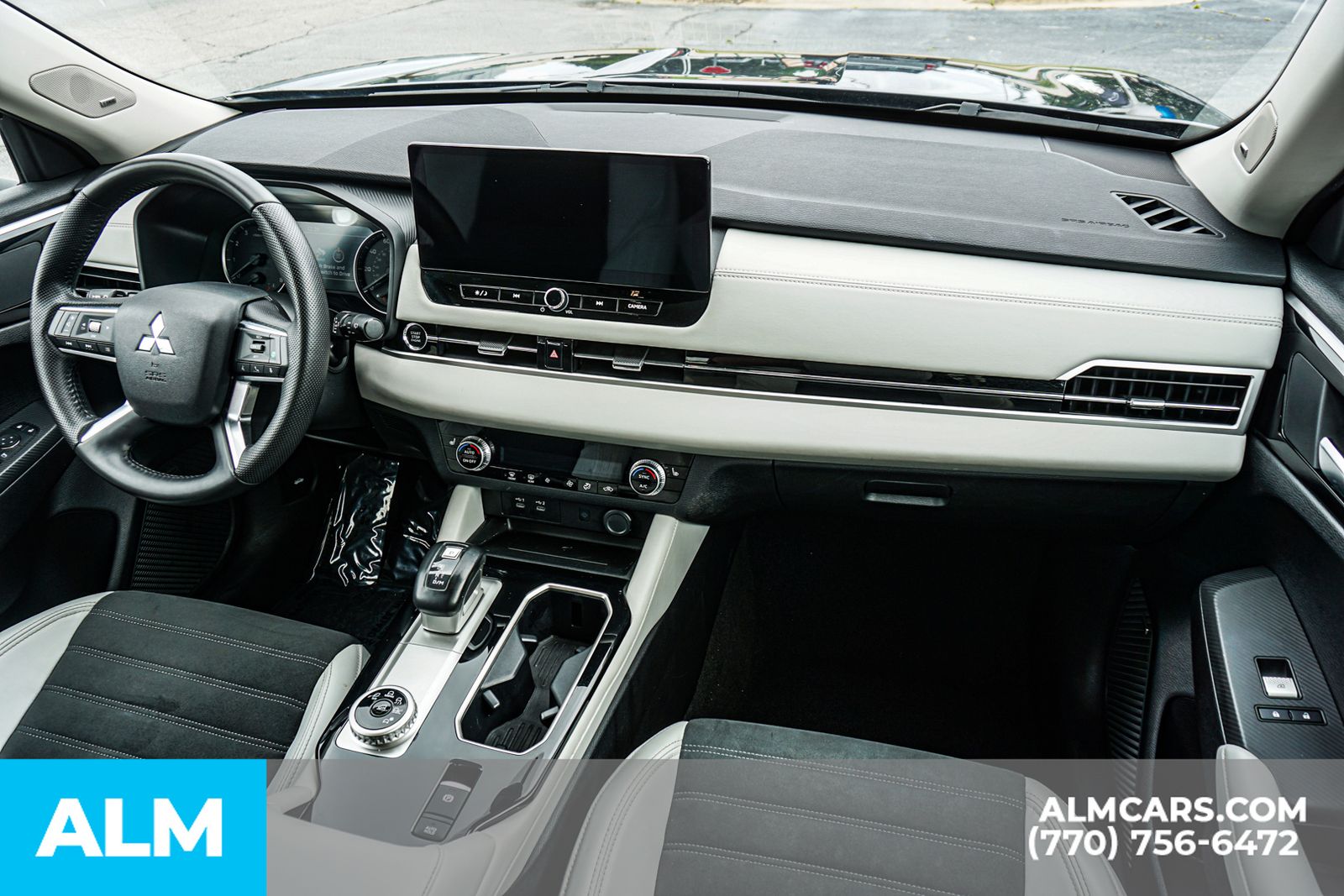 Used 2025 Blue Mitsubishi SE image 29