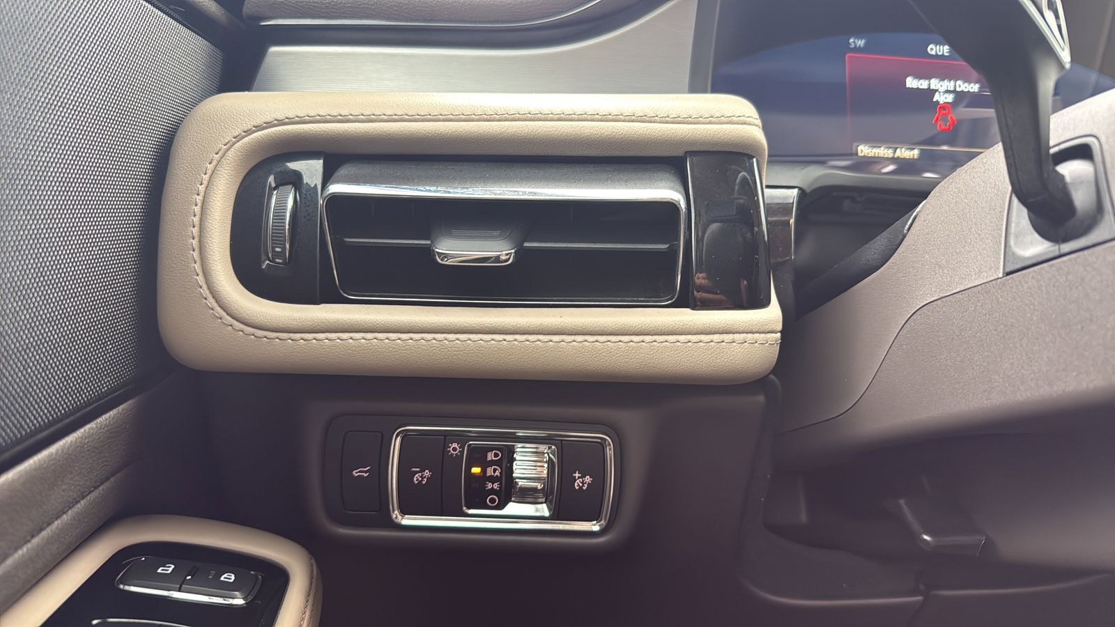 Used Car 2023 Lincoln Aviator  Standard For Sale Under $40,000 In Austin, Texas