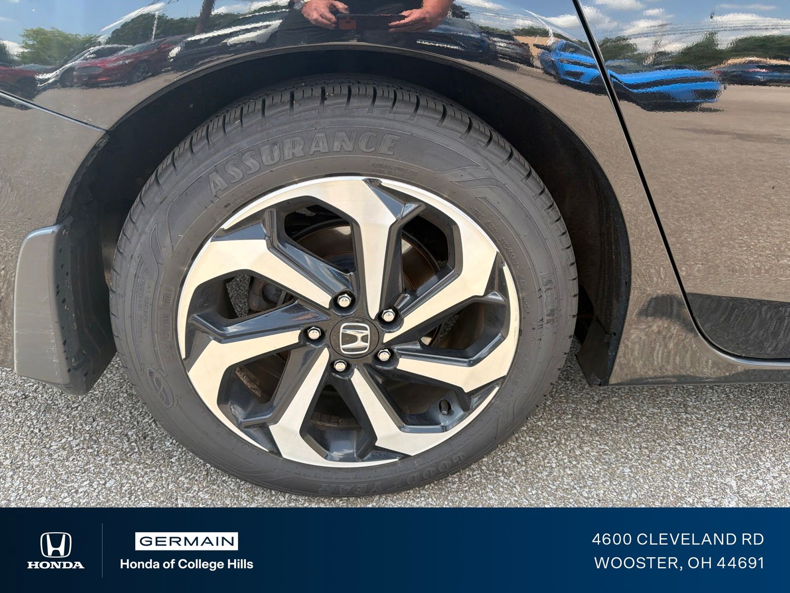 Certified Used 2017 Black Honda EX-L image 5
