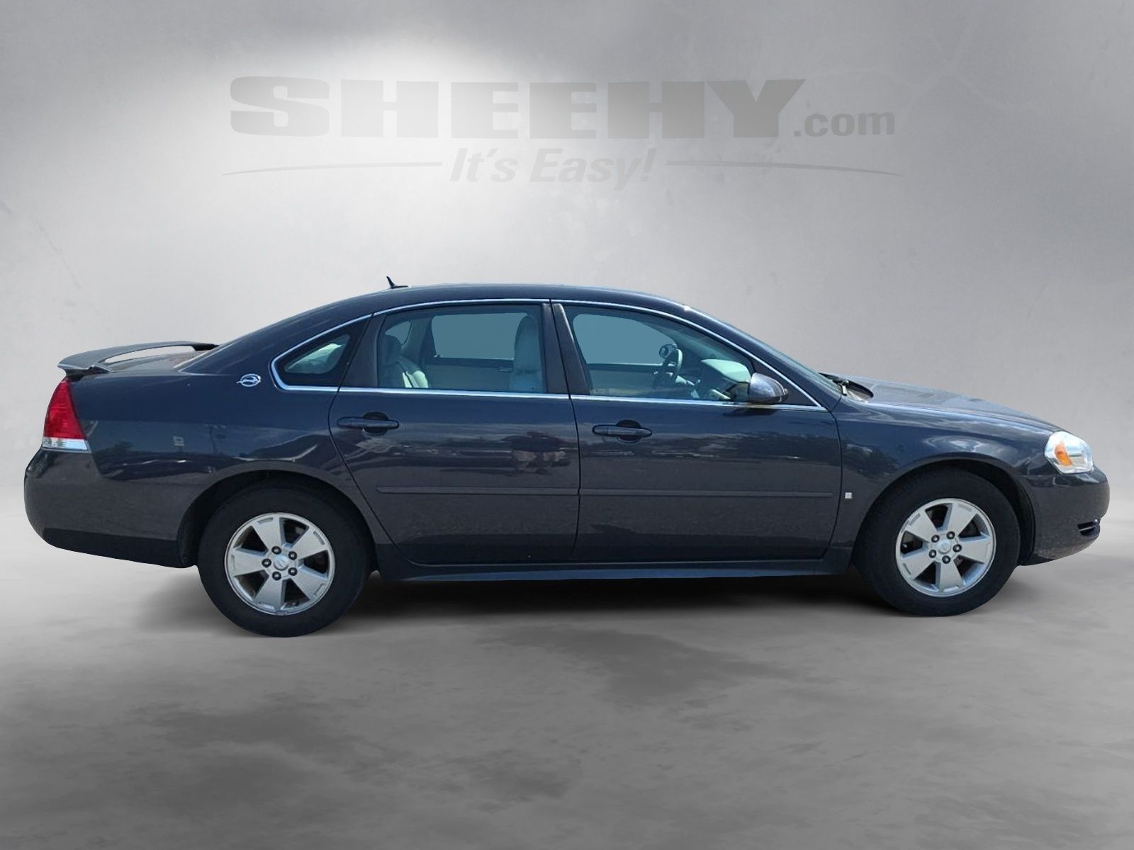 Used 2009 Gray Chevrolet LT image 8