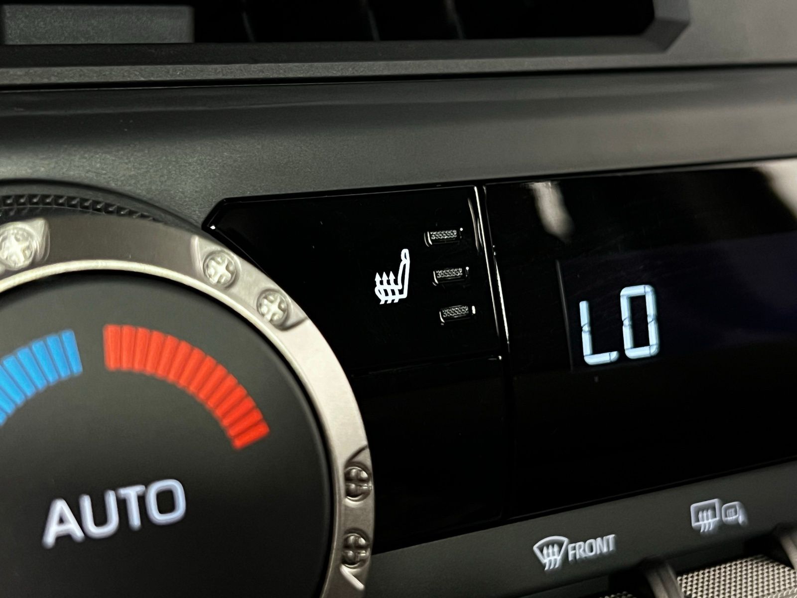 Thumbnail: 2025 Toyota Tacoma - 15