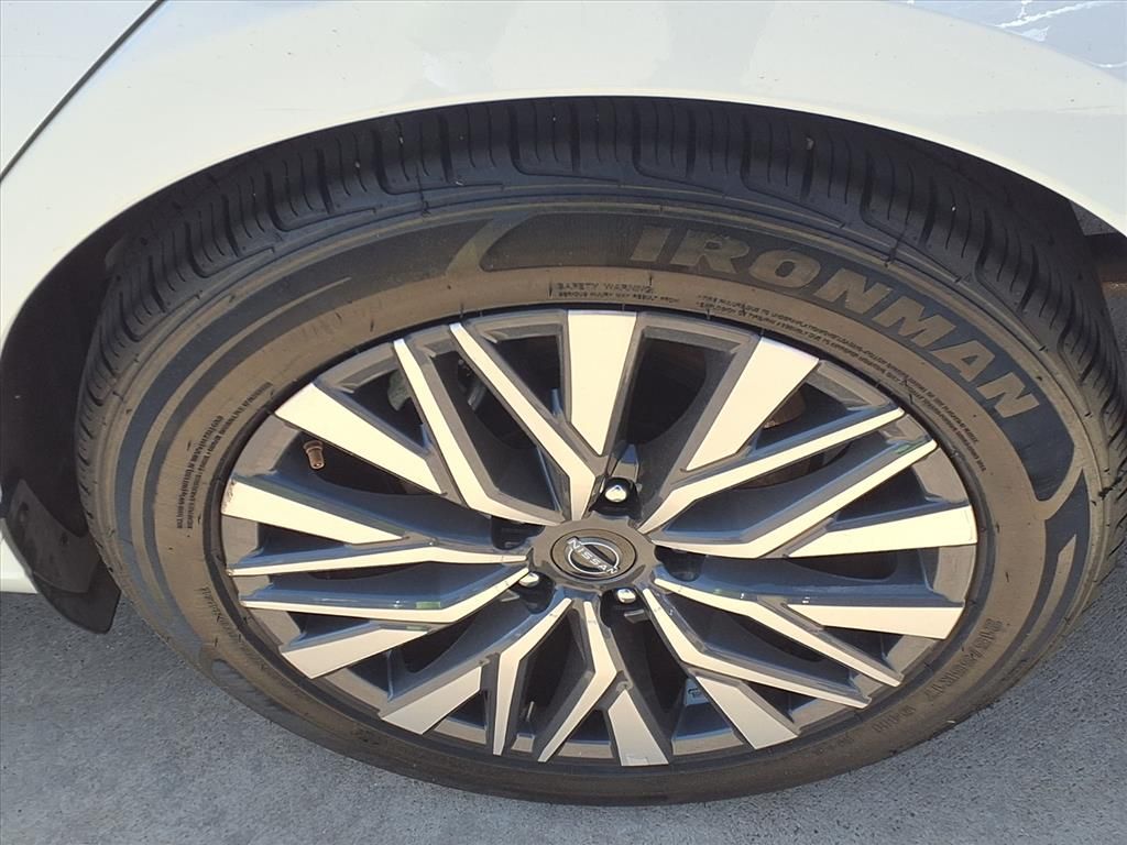 2025 Nissan Altima 2.5 SV - 9