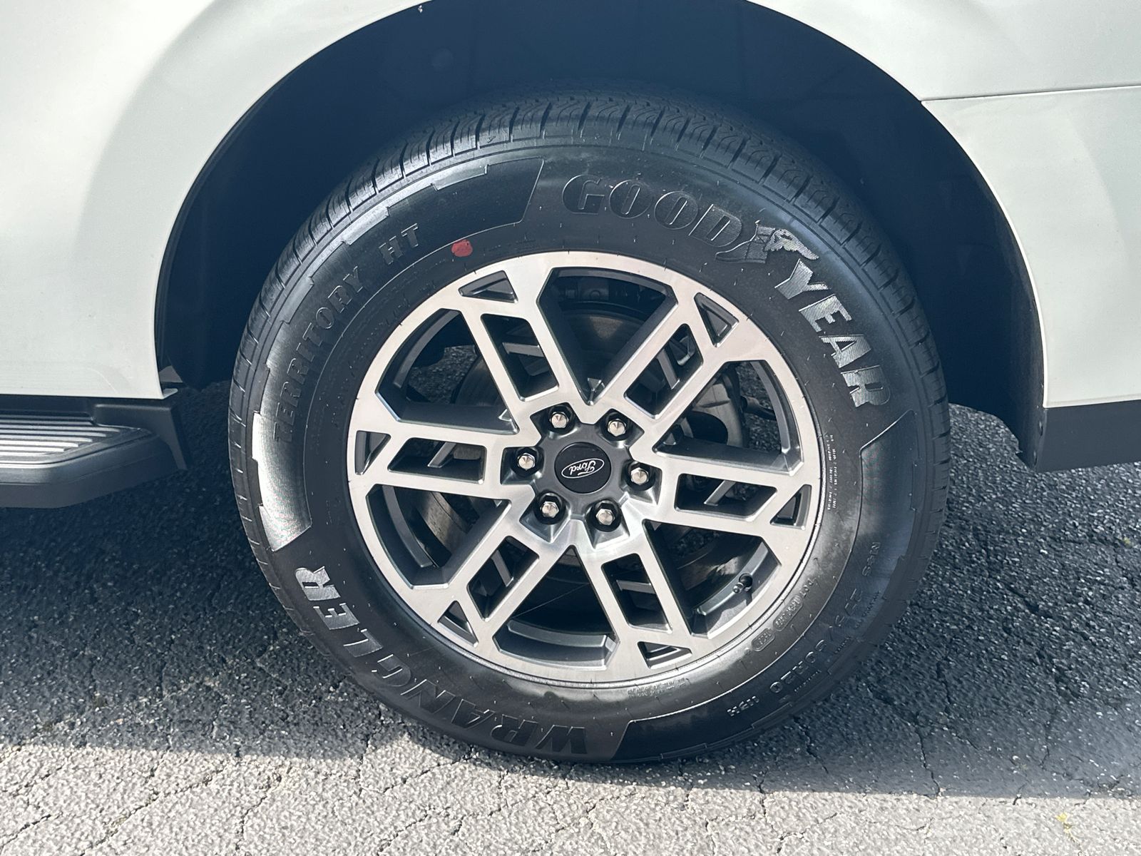 New 2026 Star White Metallic Tri-Coat Ford Active image 21