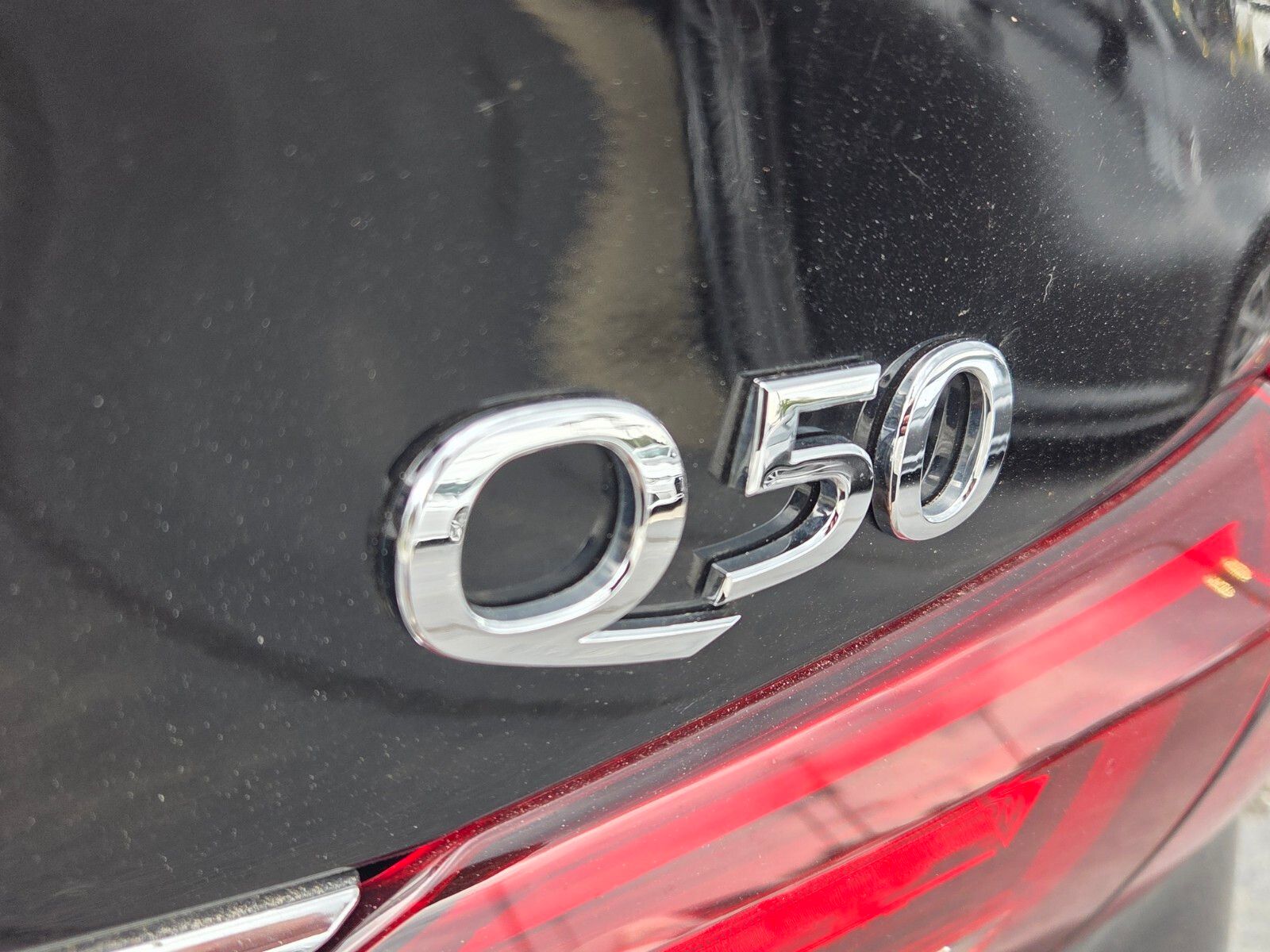 Used 2024 Black INFINITI LUXE image 11