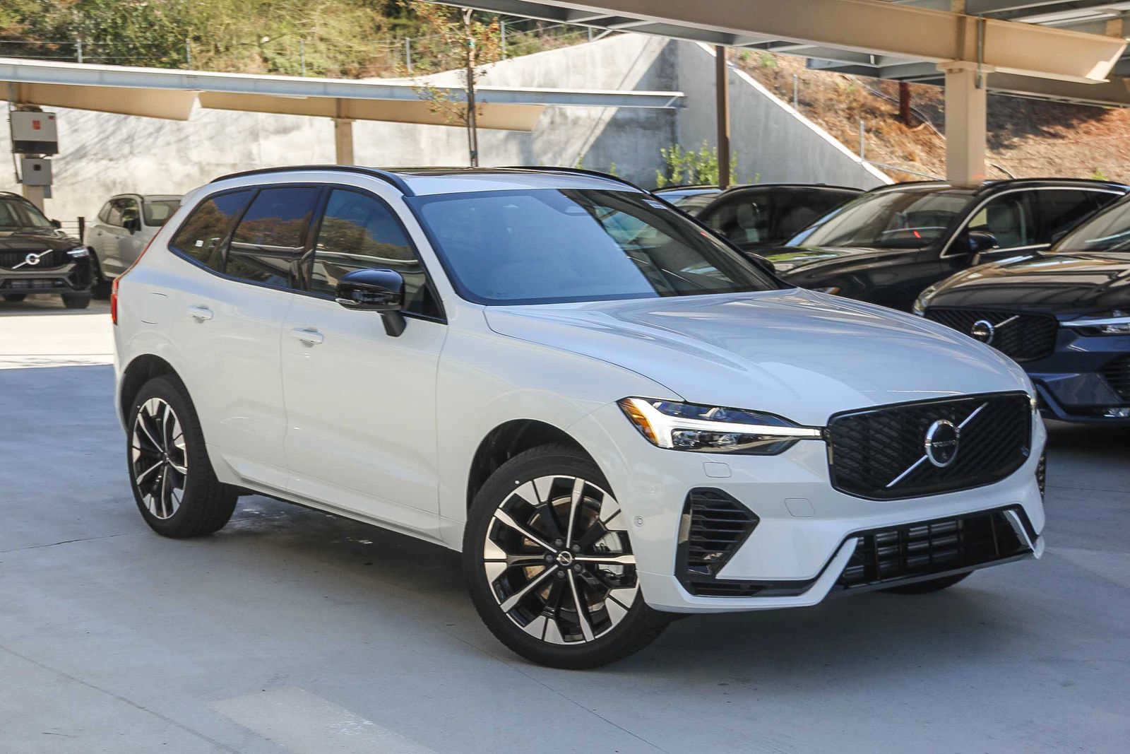 2026 Volvo XC60 Plug-In Hybrid T8 Plus