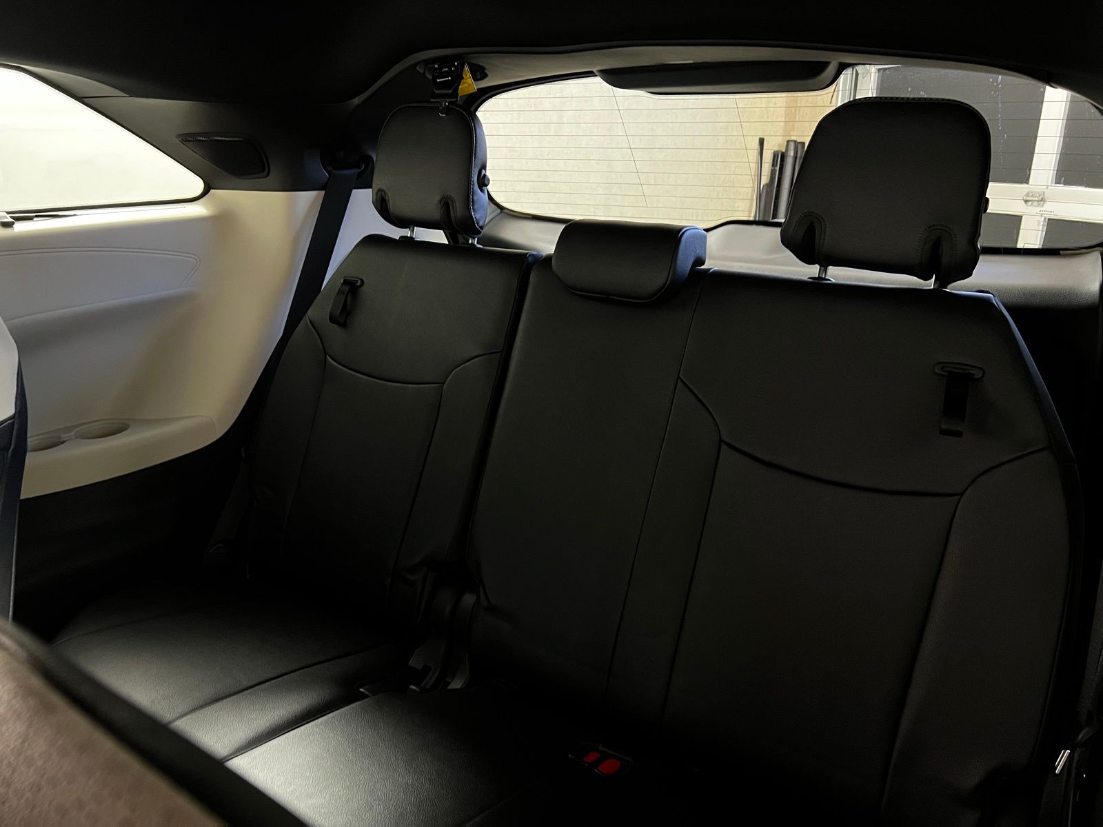 2025 Toyota Sienna Platinum 26
