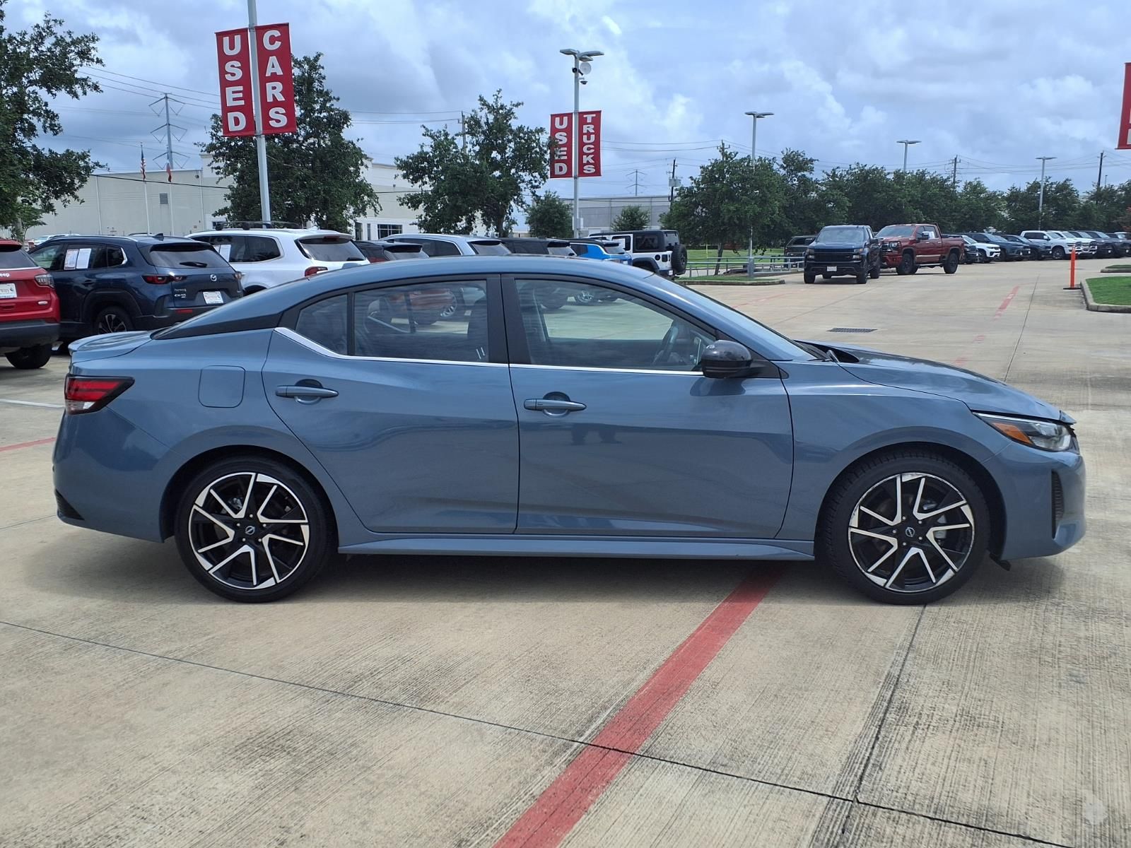 2025 Nissan Sentra SR Gray at Bravo Nissan