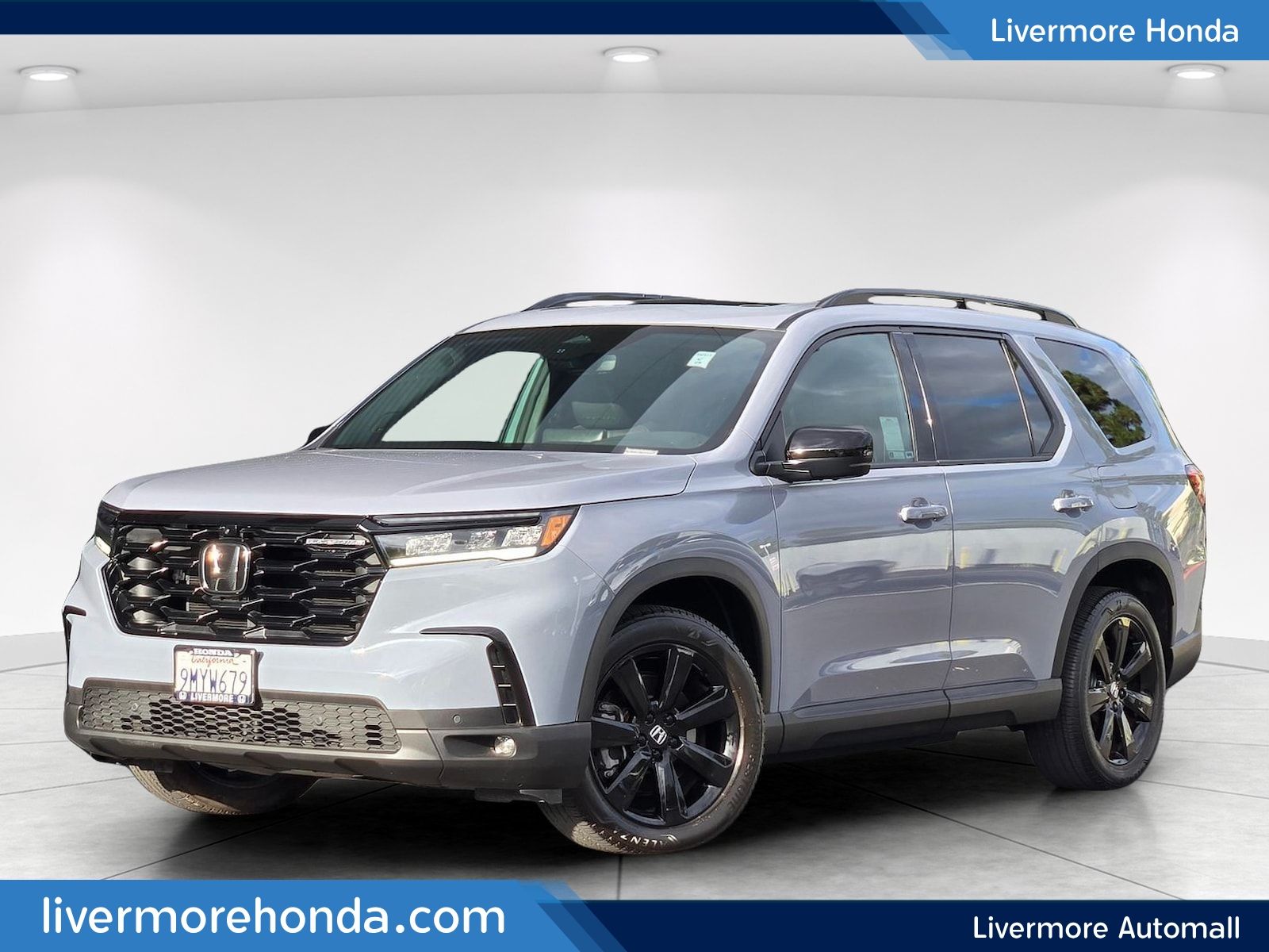 Sonic Gray Pearl 2025 Honda Pilot SUV / Crossover All-Wheel Drive Automatic