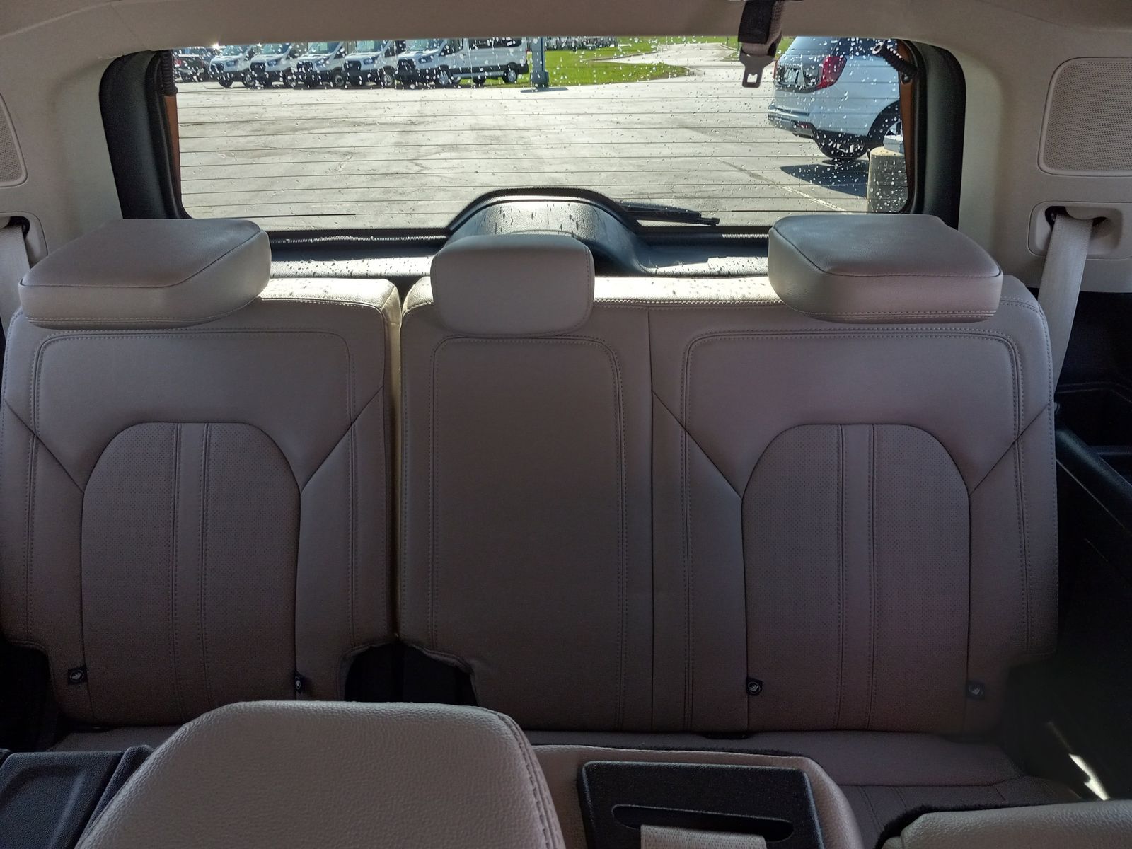 2024 Ford Expedition image 16
