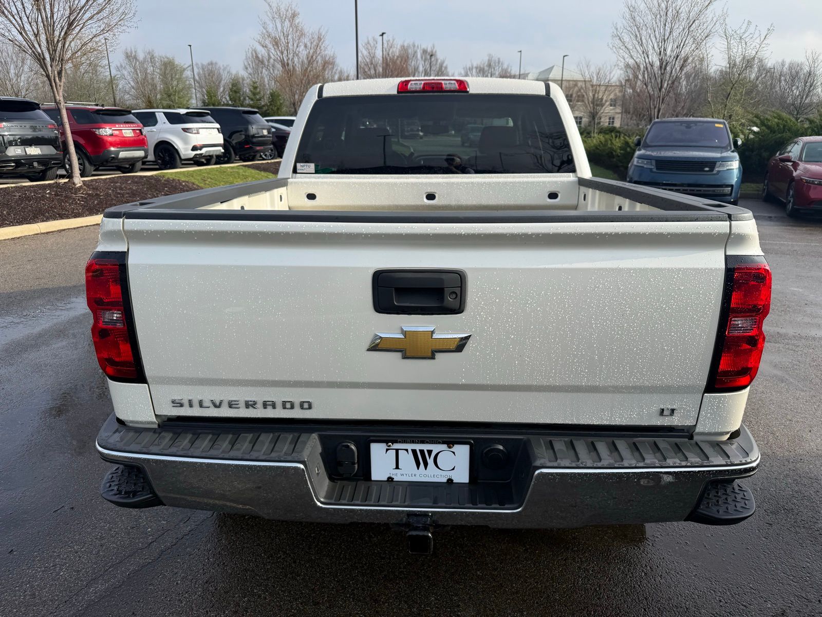 View vehicle photo 6