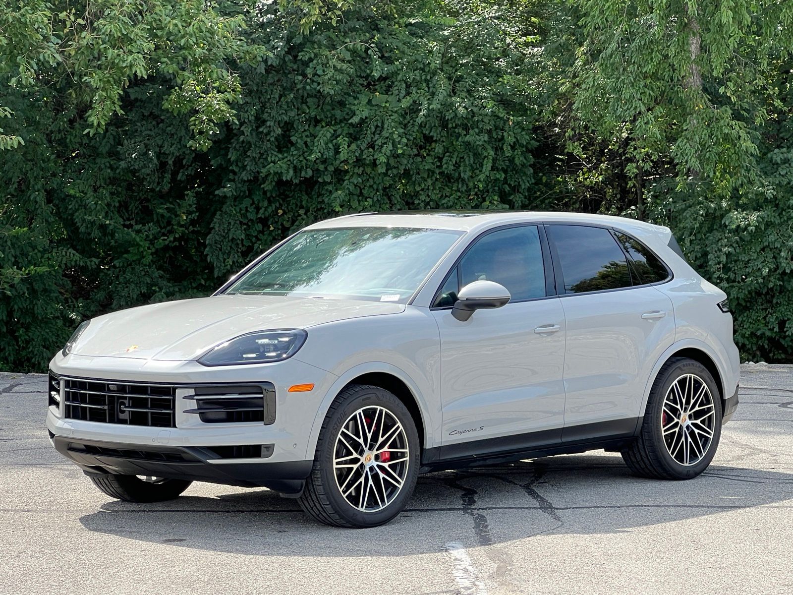 Chalk 2024 Porsche Cayenne SUV / Crossover All-Wheel Drive 8-Speed Automatic