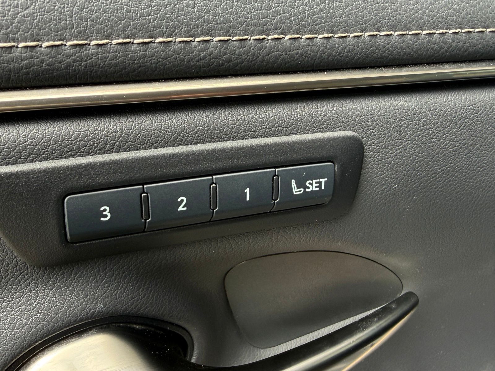 Used 2021 Black Lexus 250 image 23