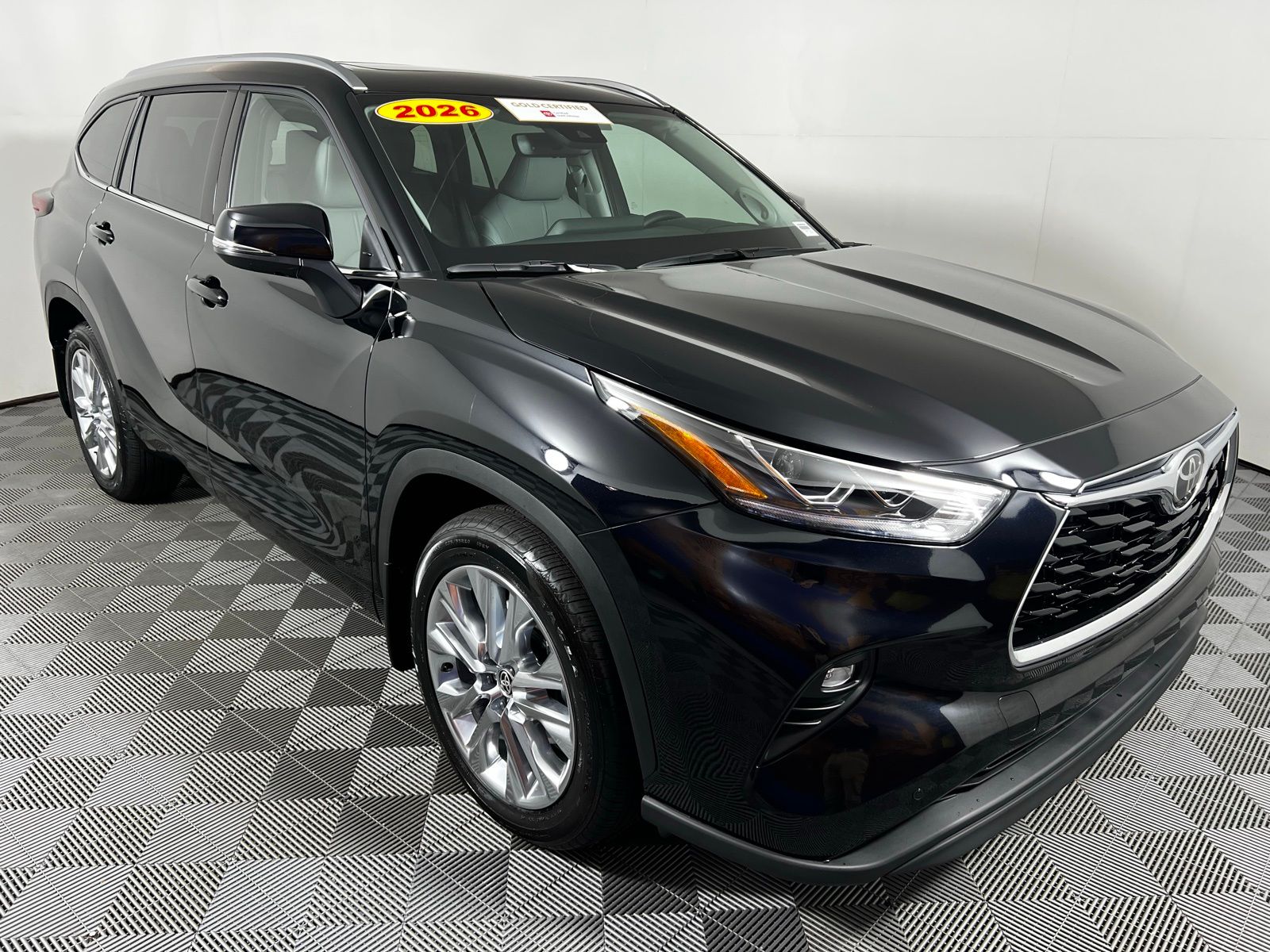 Thumbnail: 2026 Toyota Highlander - 3