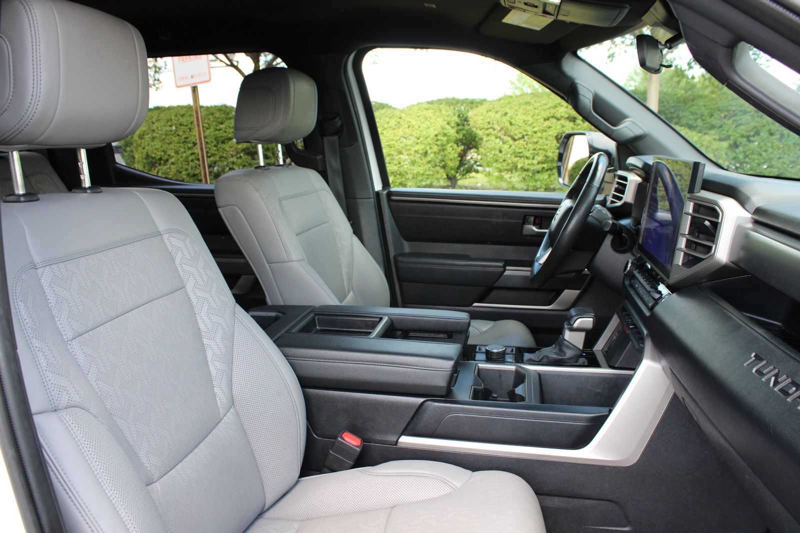 Used 2025 White Toyota SR5 image 26