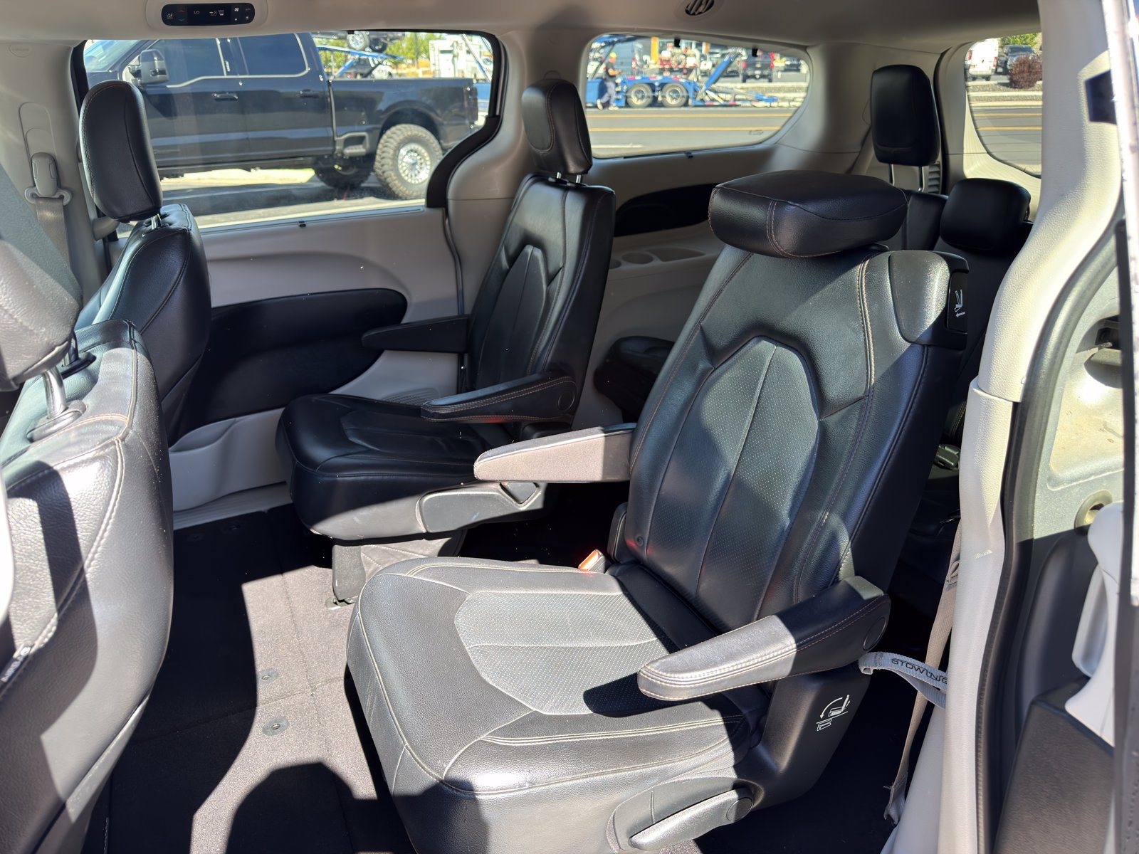 Used 2020 Chrysler Pacifica Van