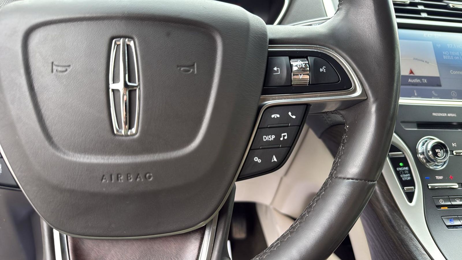 Used Car 2020 Lincoln Nautilus  Reserve For Sale Under $30,000 In Austin, Texas