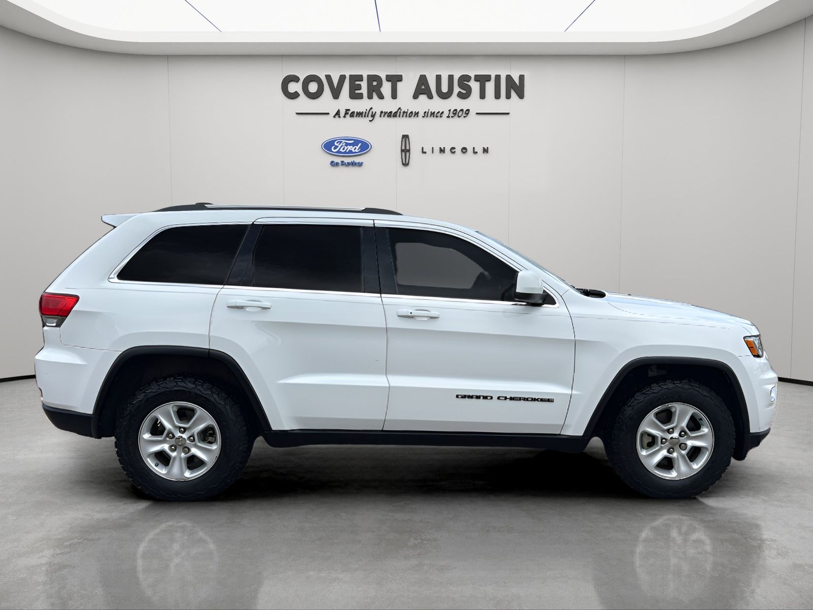 Used Car 2017 Jeep Grand Cherokee  Laredo For Sale Under $15,000 In Austin, Texas