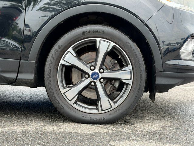 Used 2018 Shadow Black Ford SEL image 29