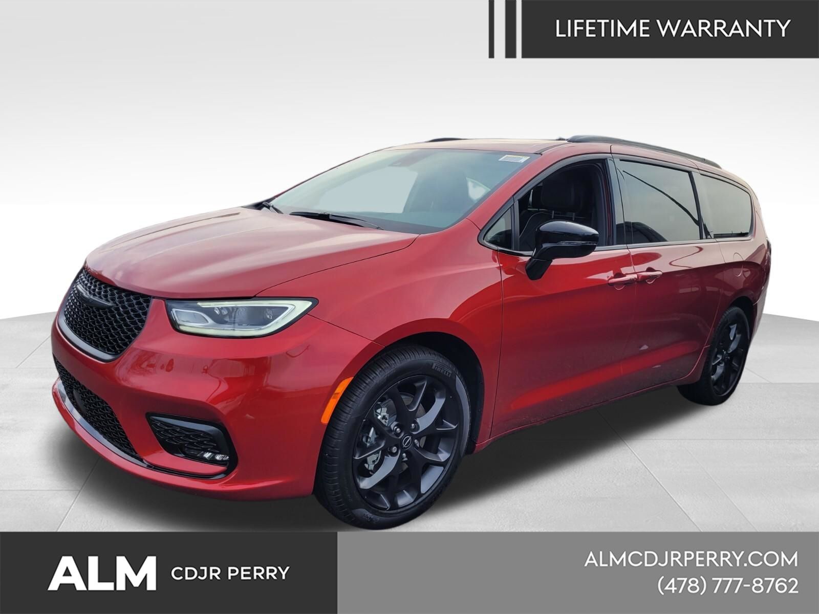 Red Hot Pearlcoat 2026 Chrysler Pacifica Limited FWD Minivan Front-Wheel Drive 9-Speed Automatic