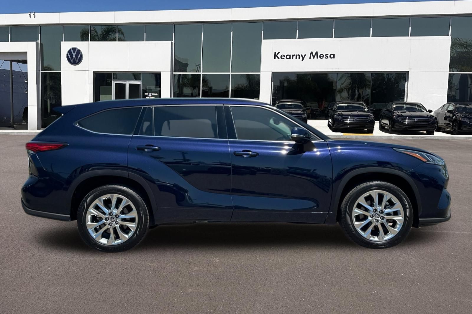View vehicle photo 3