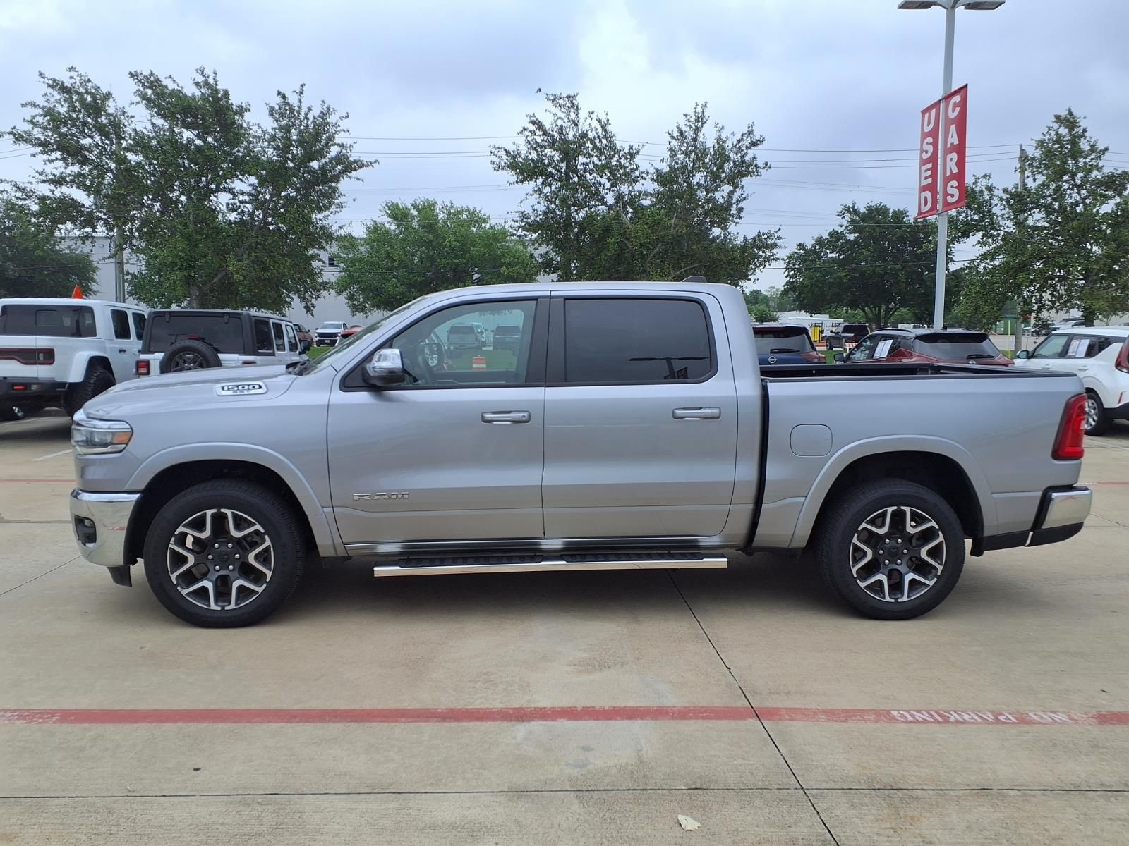 2025 Ram 1500 Laramie - 8