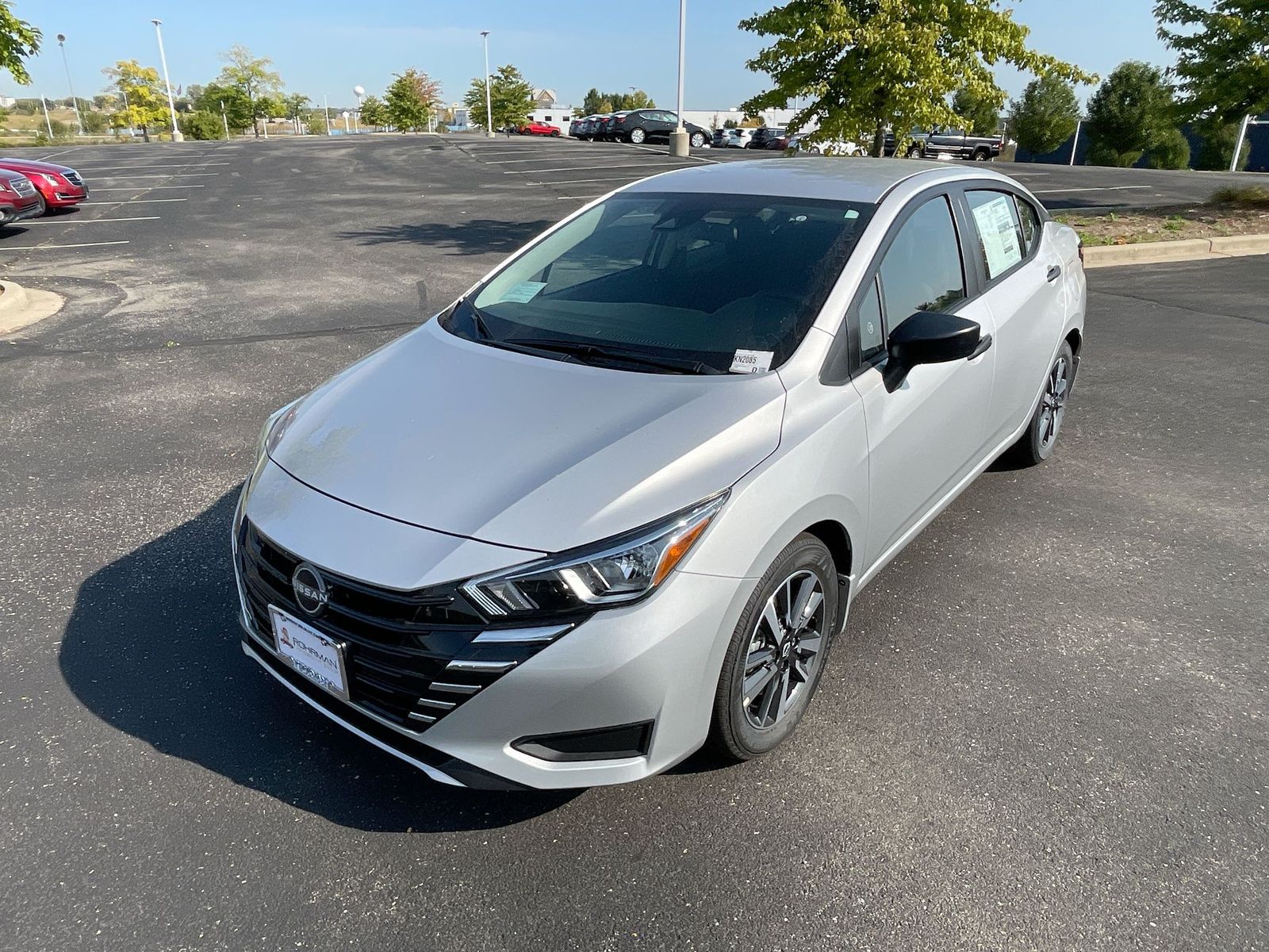 2024 Nissan Versa 1.6 S 25