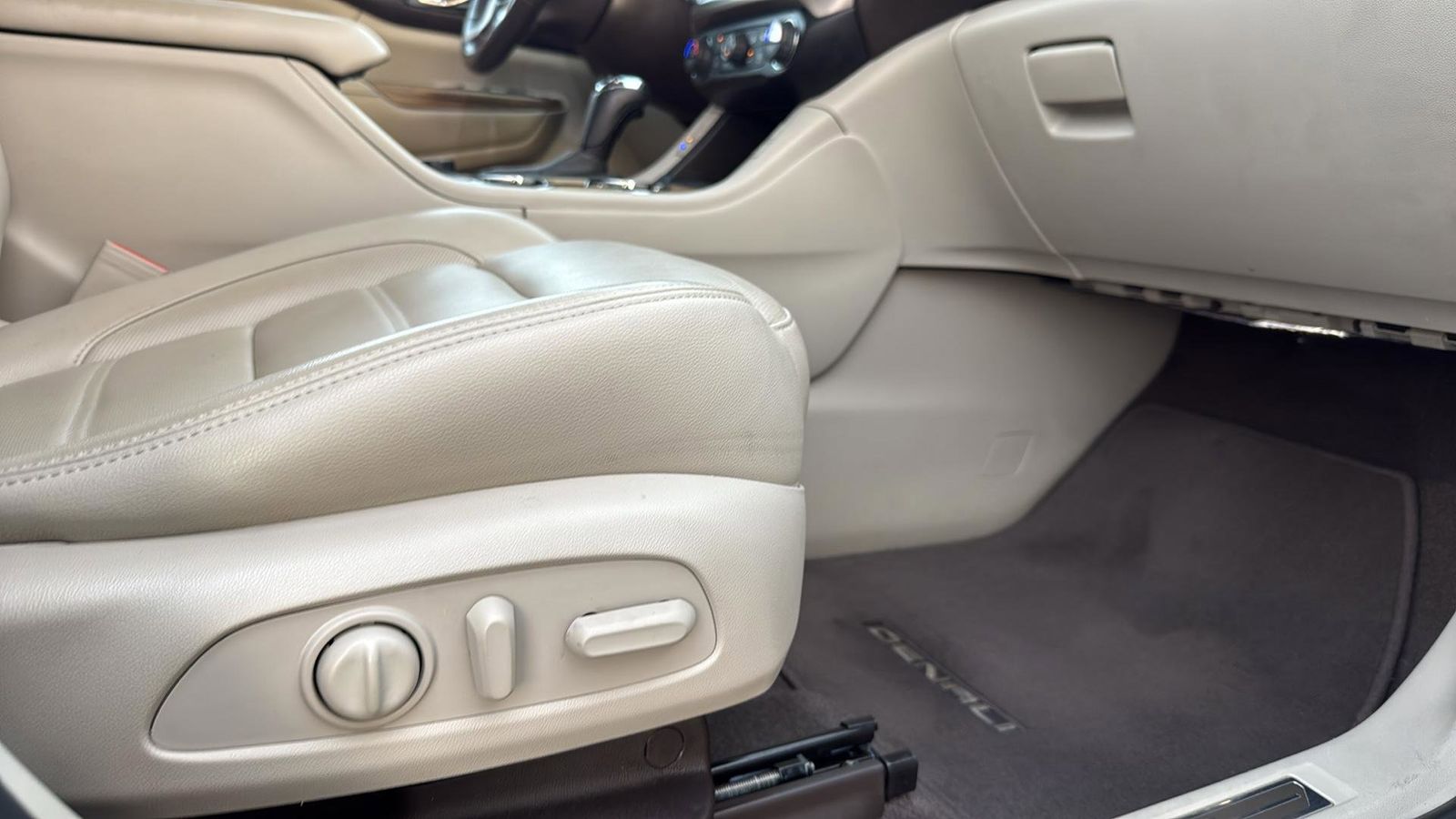 Used Car 2019 Gmc Acadia  Denali For Sale Under $20,000 In Austin, Texas