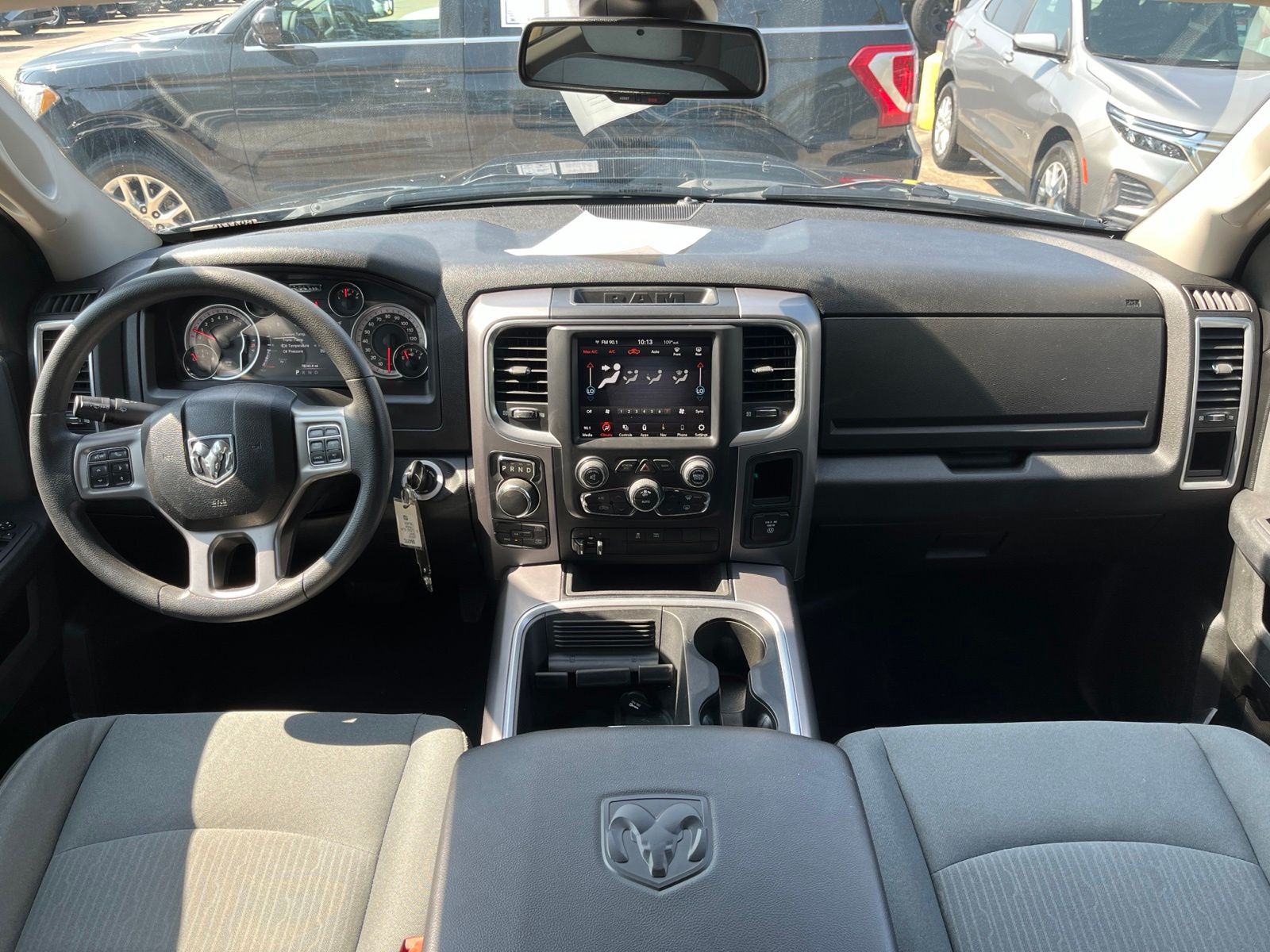 2023 Ram 1500 Classic SLT - 8