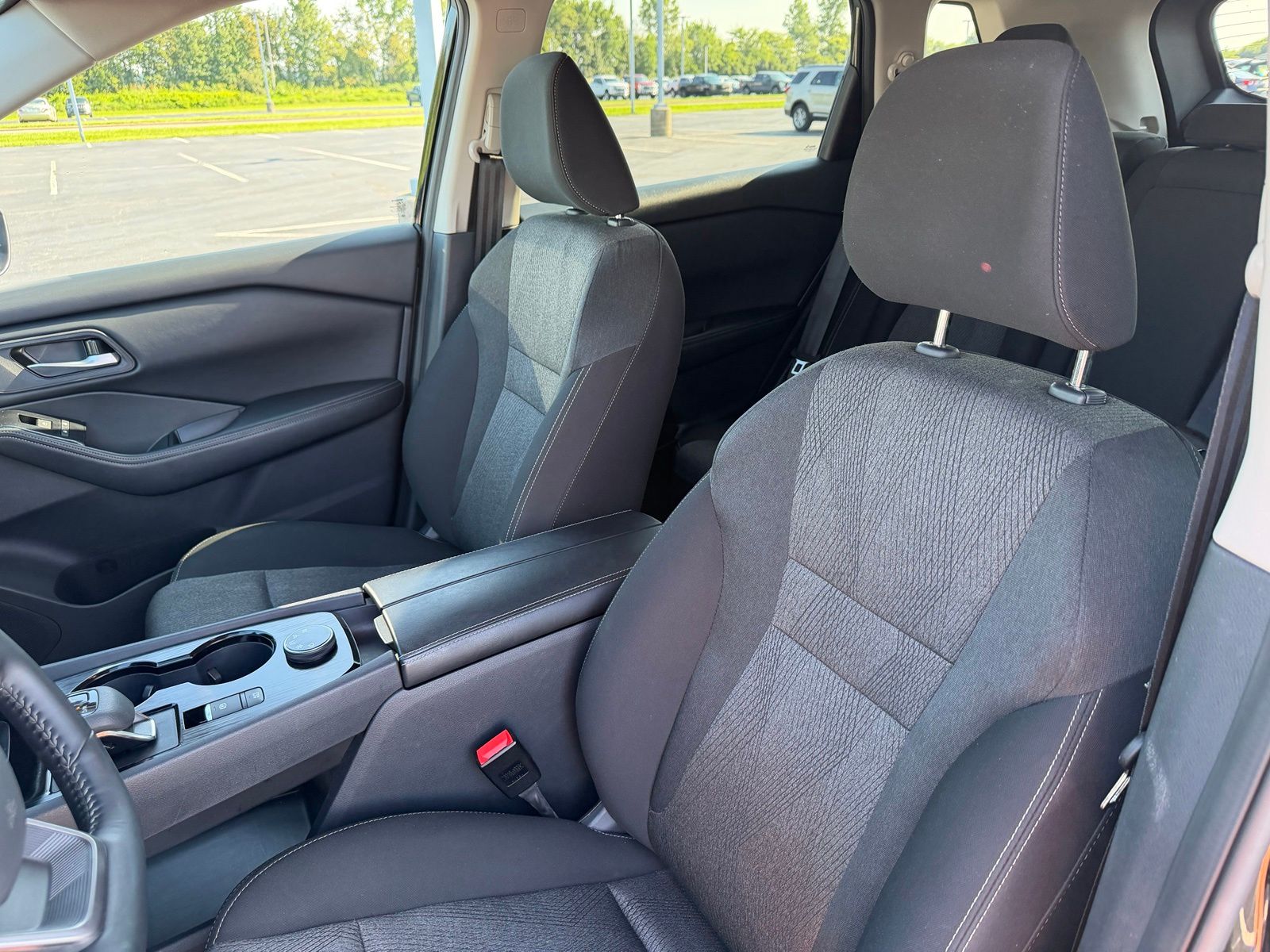 2025 Nissan Rogue image 13