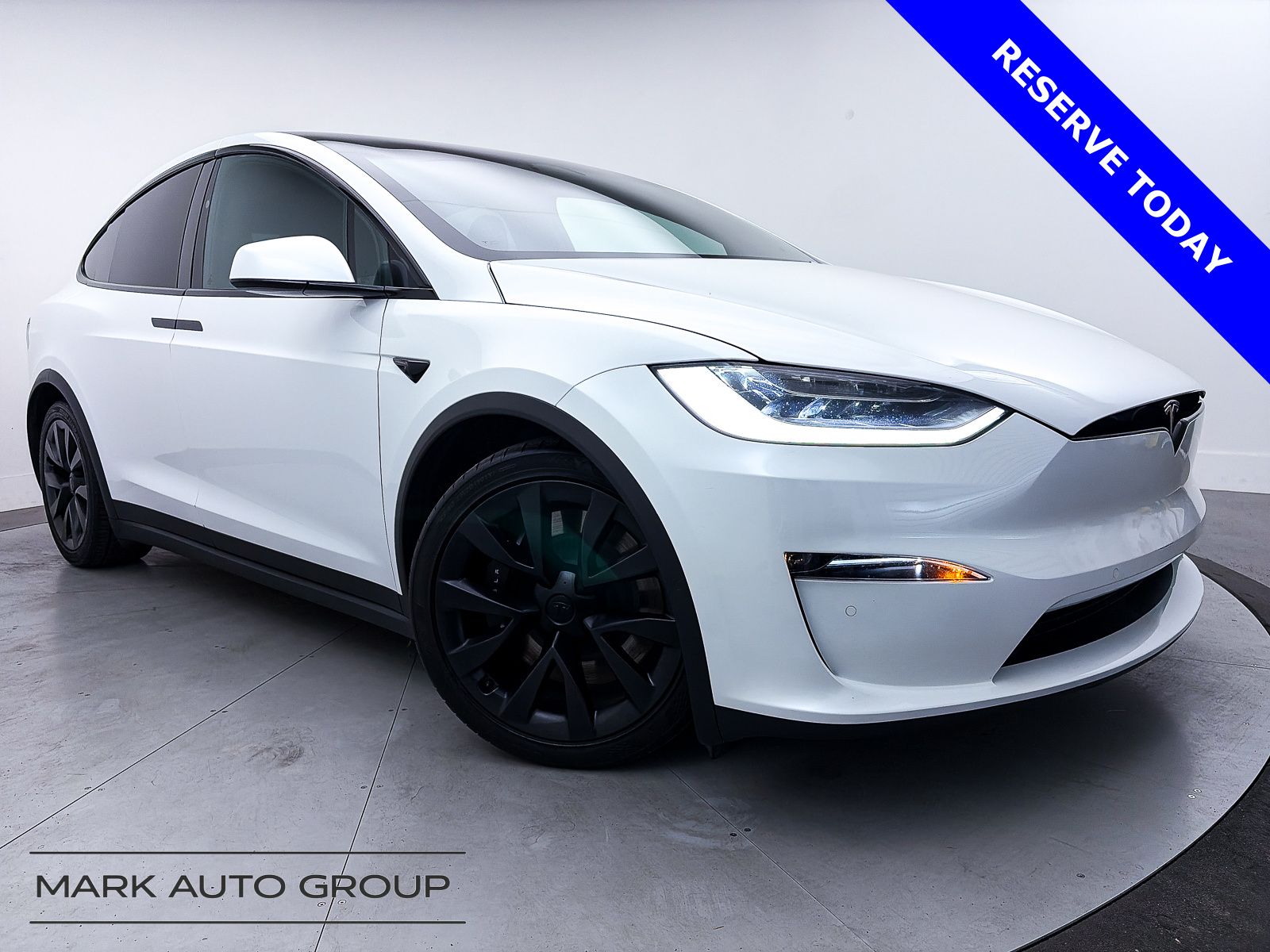 2023 Tesla Model X Standard Range