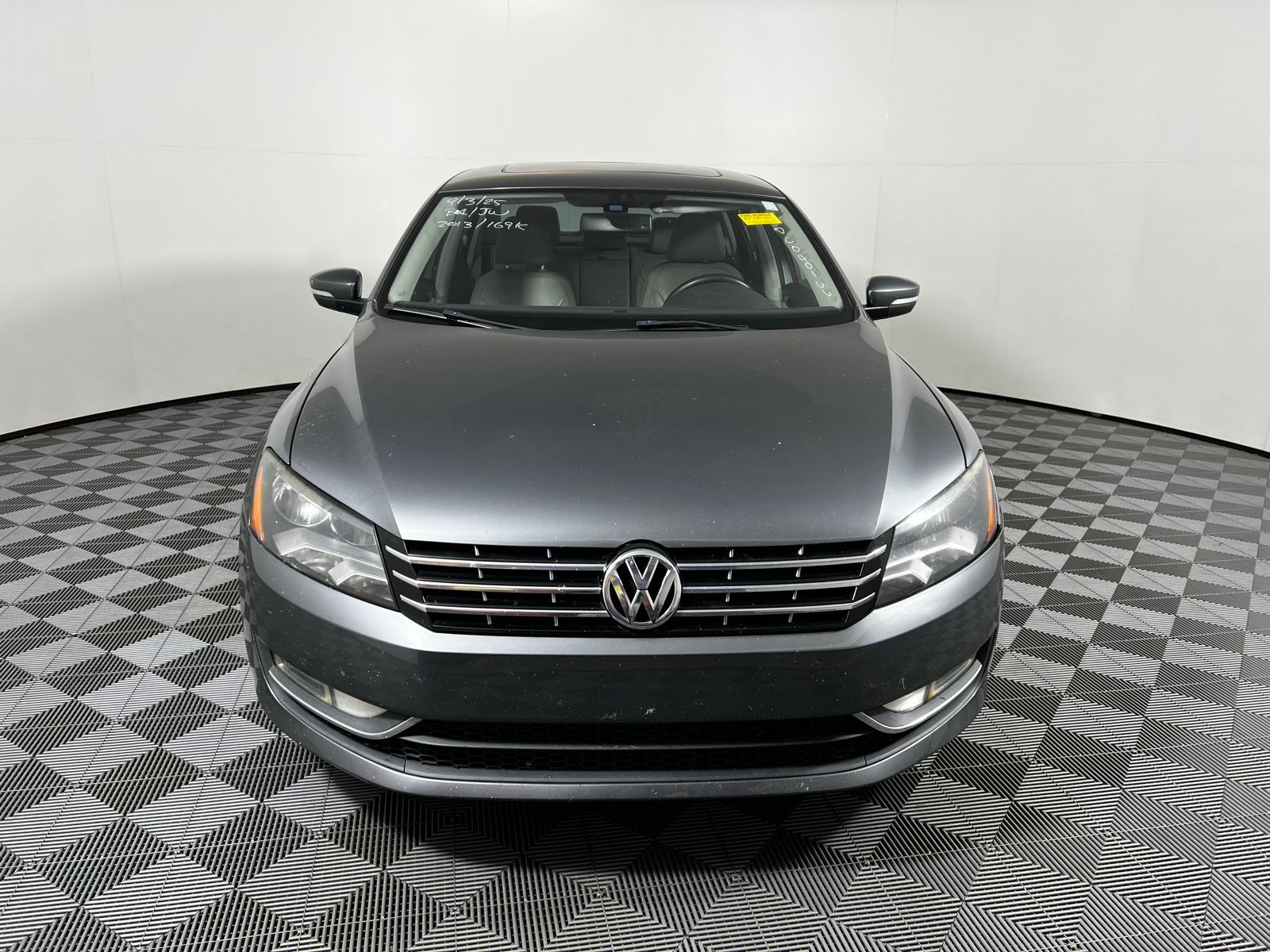 Thumbnail: 2013 Volkswagen Passat - 2