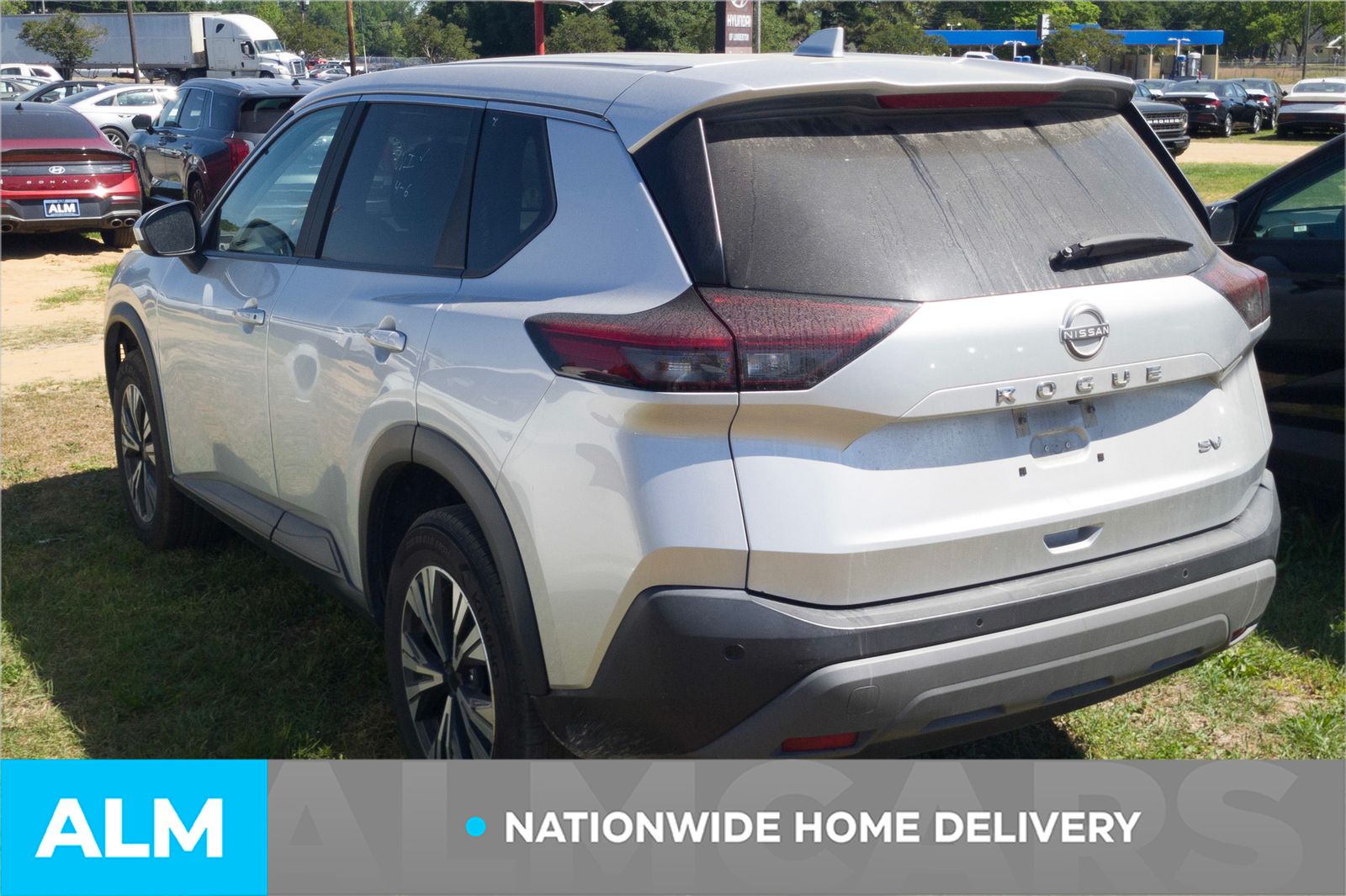 Used 2023 Brilliant Silver Metallic Nissan SV image 4