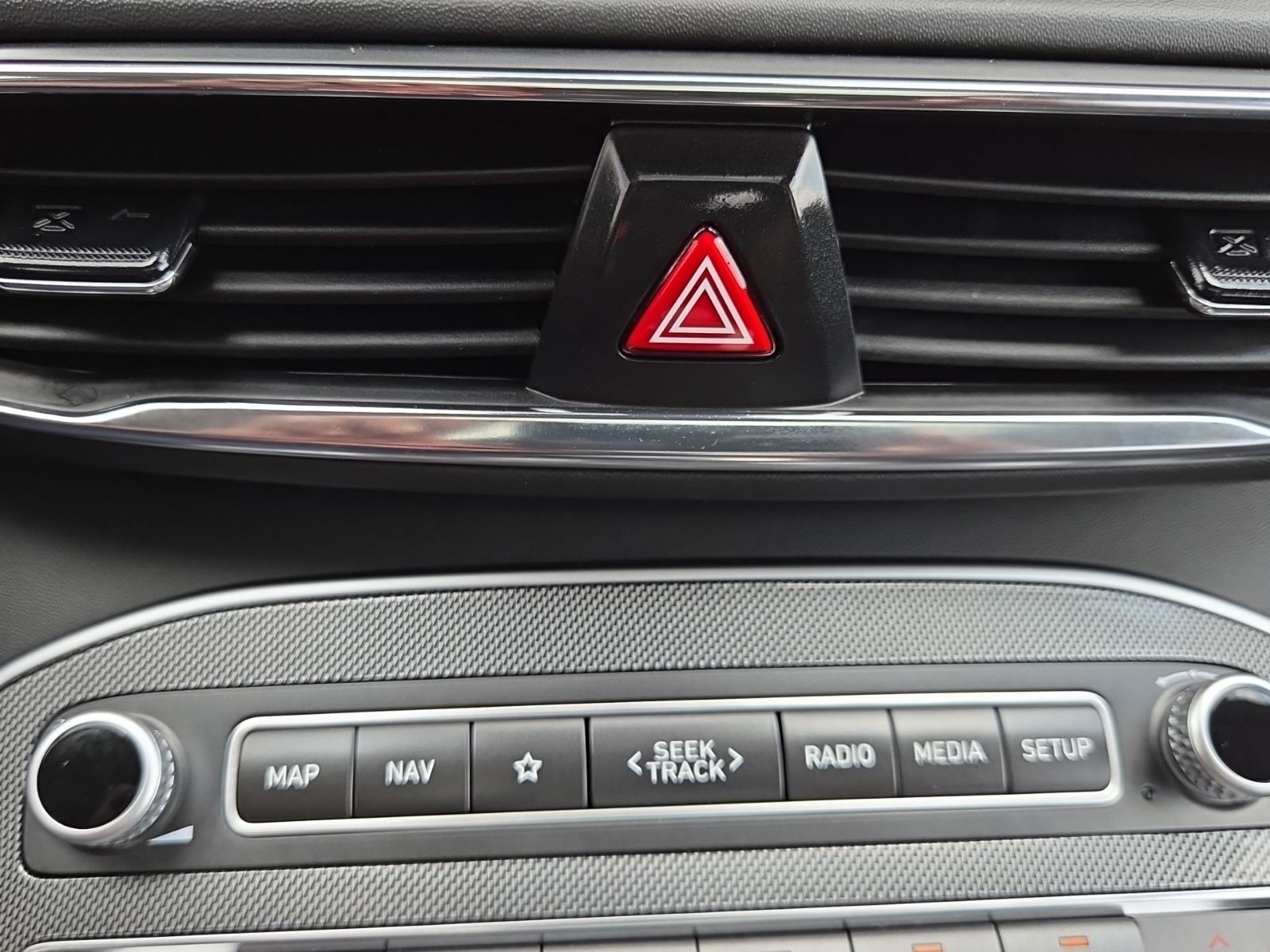 Used 2023 Black Hyundai SEL Premium image 26