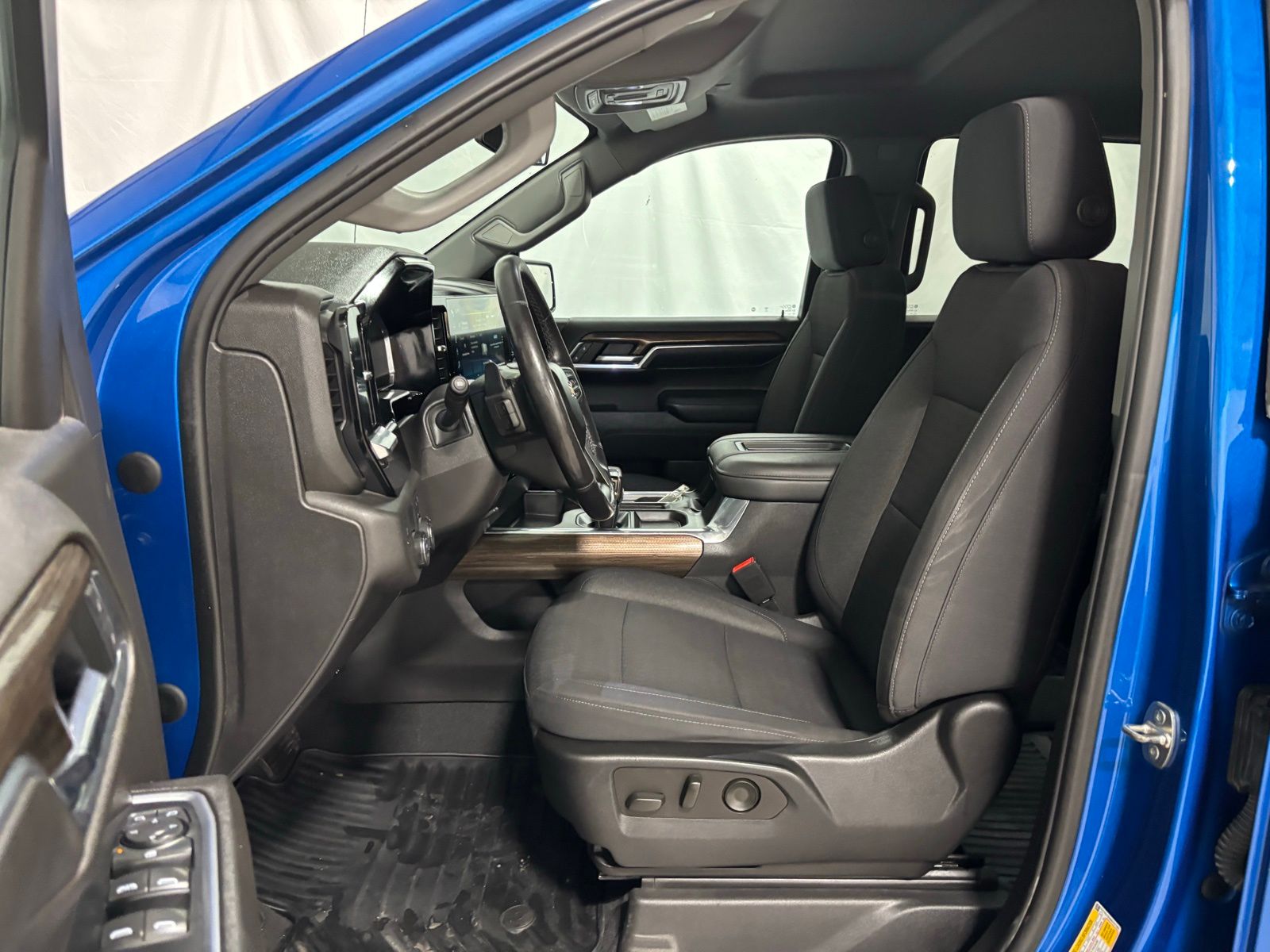 Used Car 2022 Chevrolet Silverado 1500  Lt For Sale Under $30,000 In Austin, Texas