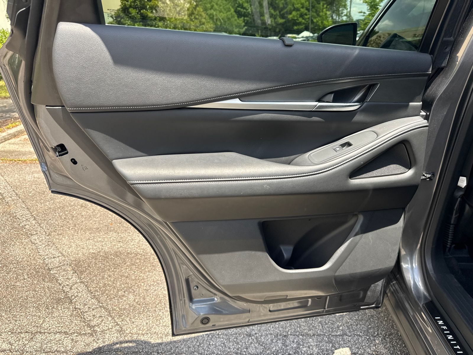 Used 2024 Gray INFINITI LUXE image 22