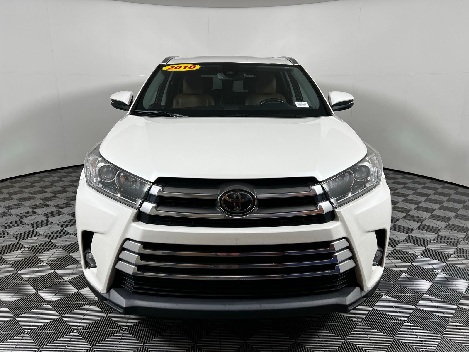 Thumbnail: 2018 Toyota Highlander - 2